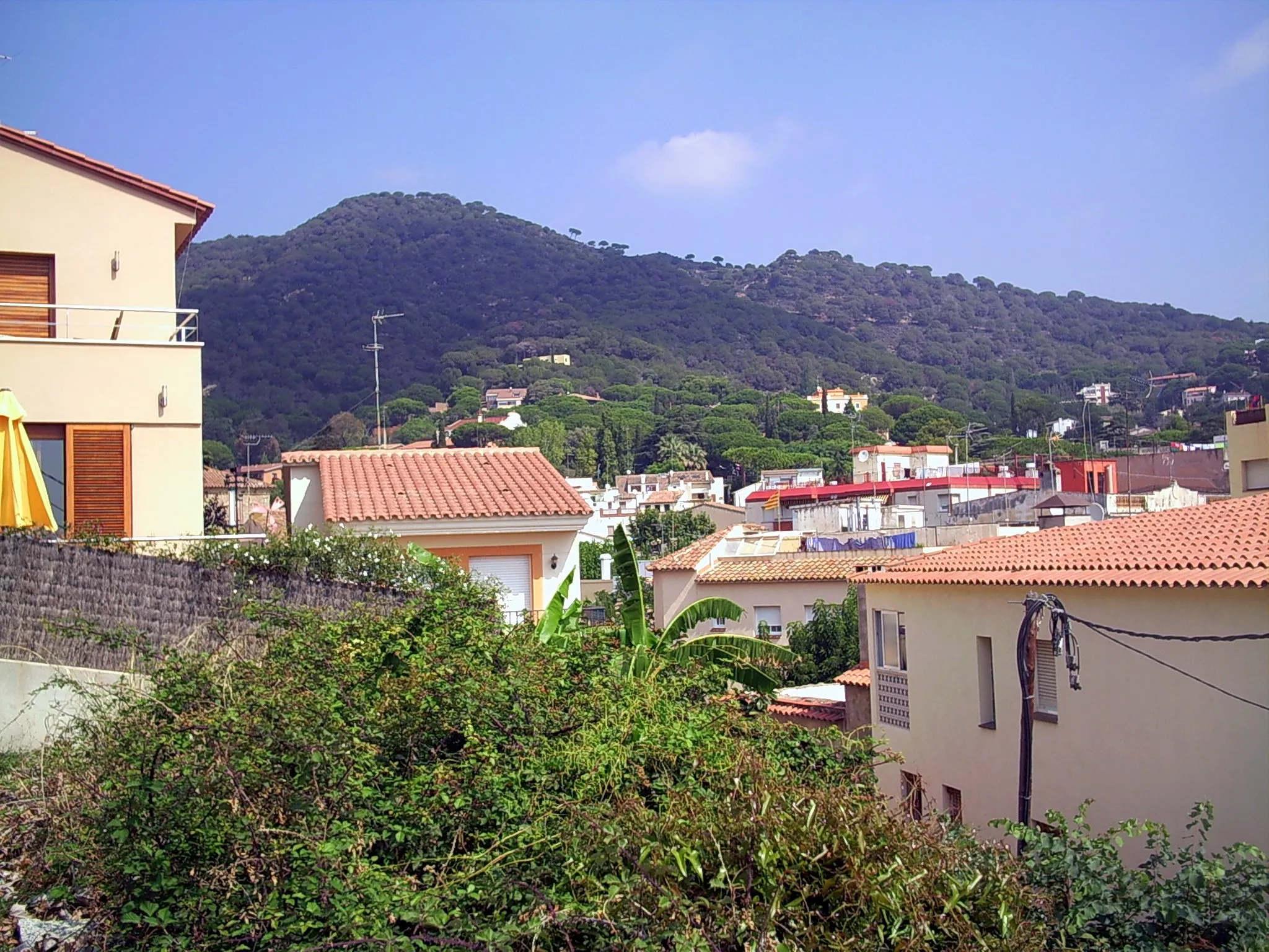 Photo showing: Vista de ca:Premià de Dalt, amb el Turó d'en Cases.