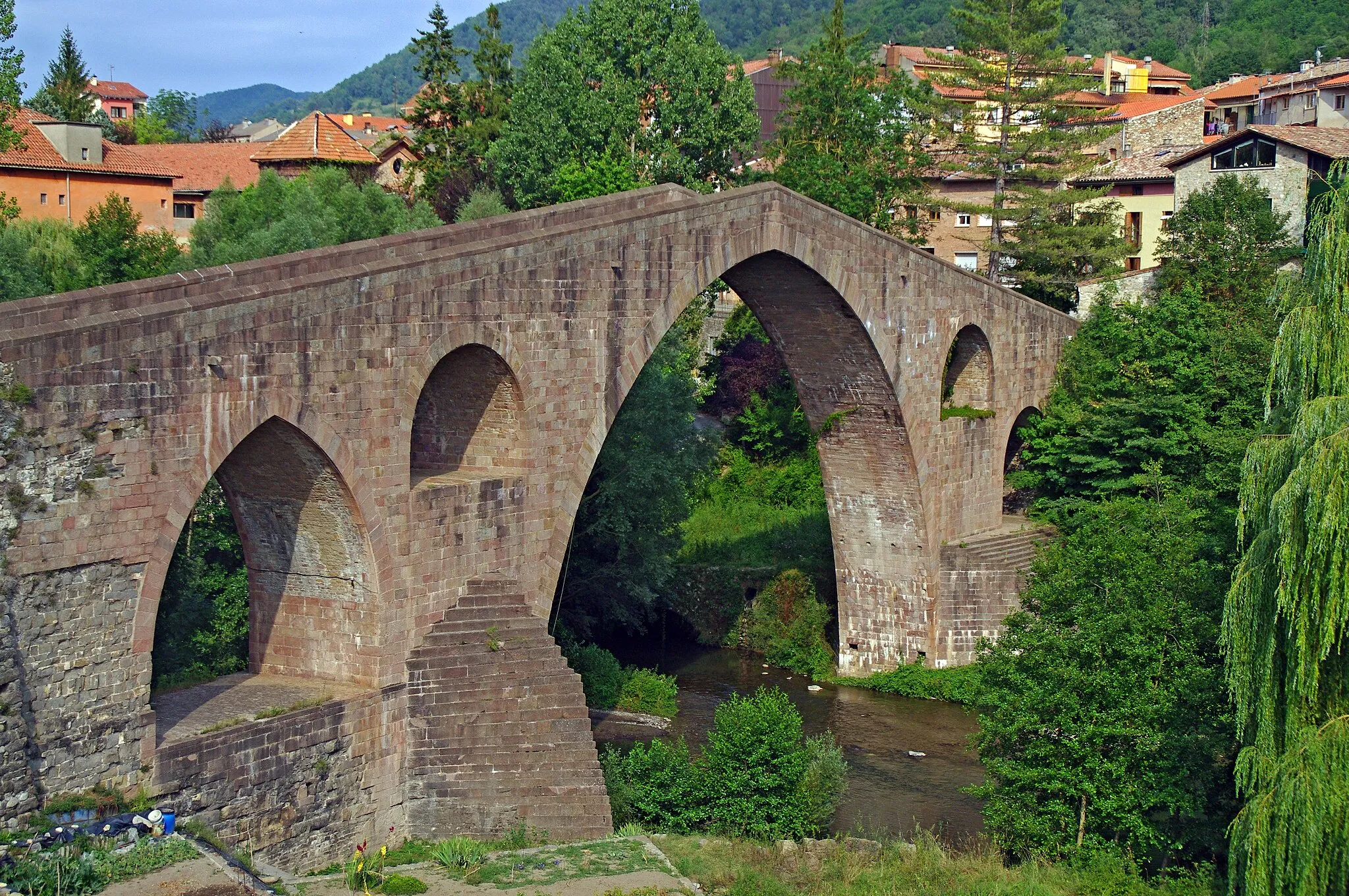 Photo showing: Pont Vell de Sant Joan de les Abadesses