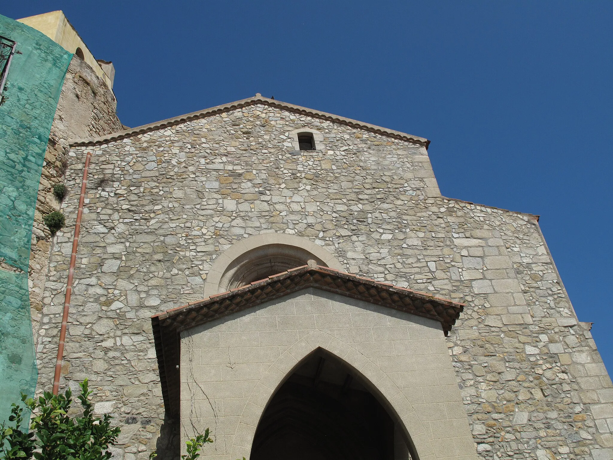 Photo showing: Església parroquial de Sant Jaume i torre de defensa (Sant Pol de Mar)