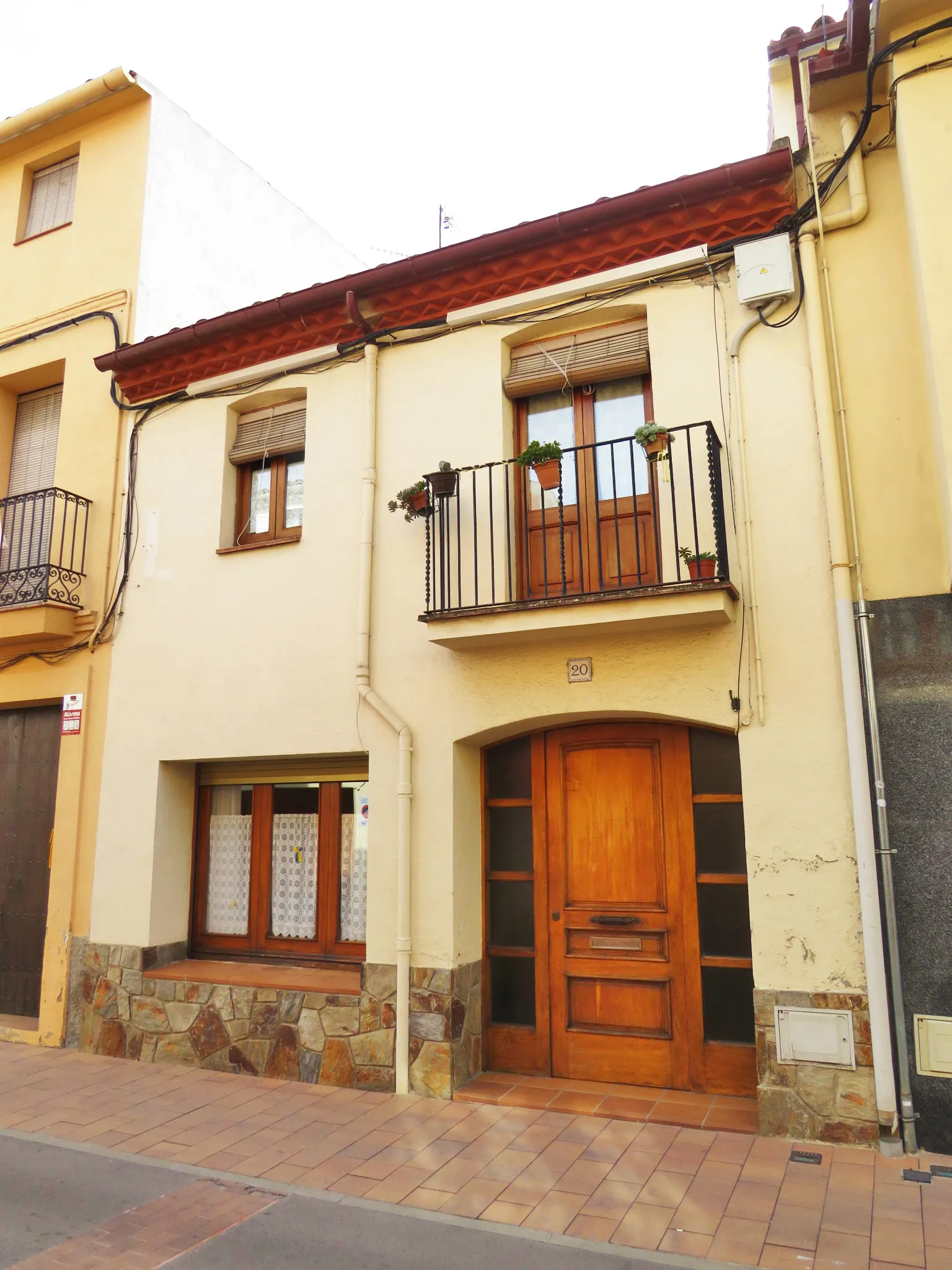 Photo showing: Casa al carrer de la Creu, 20 (Santa Maria de Palautordera)