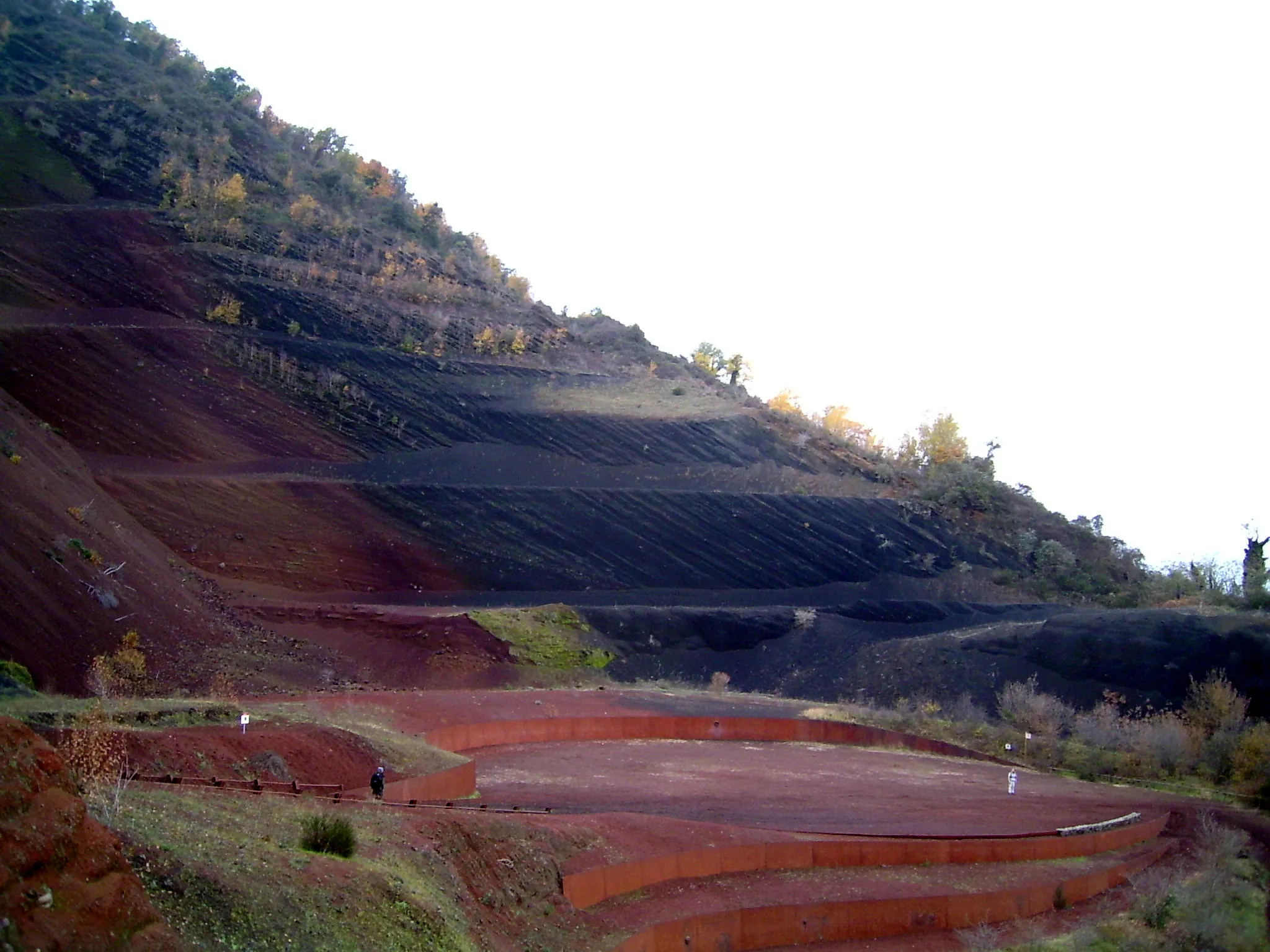 Photo showing: Volcà del Croscat, Santa Pau, la Garrotxa, Catalunya. Reserva Natural del Croscat.