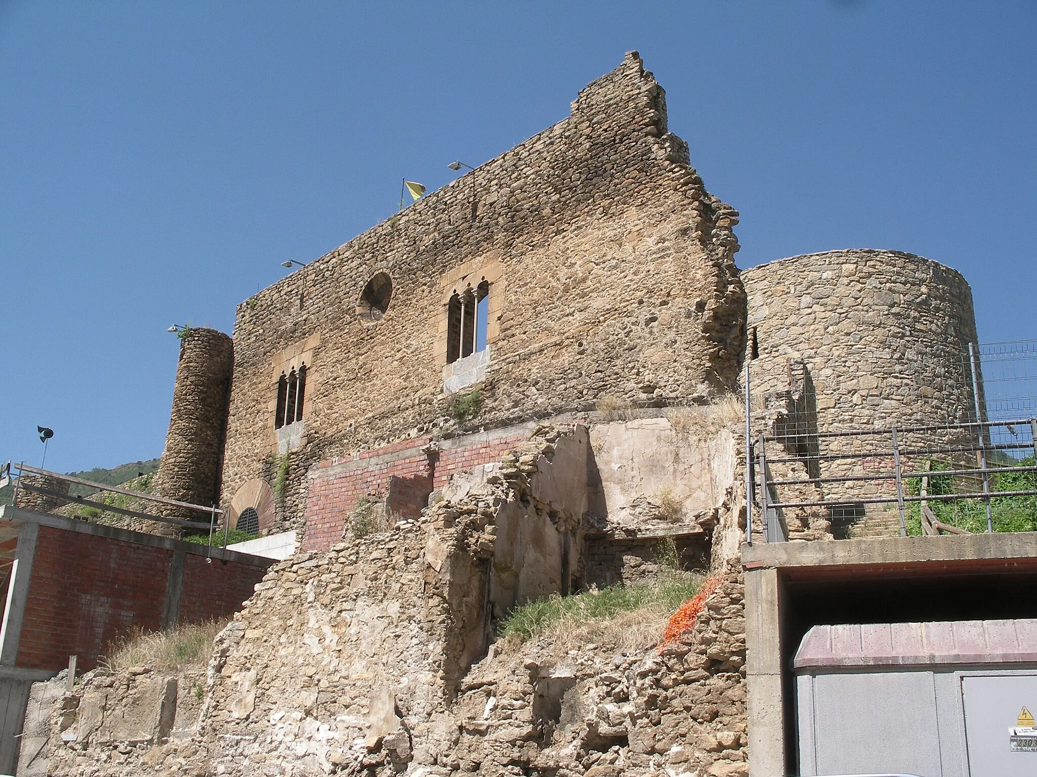 Photo showing: Castle and palace of the counts of Pallars, at Sort, Catalonia, Spain
