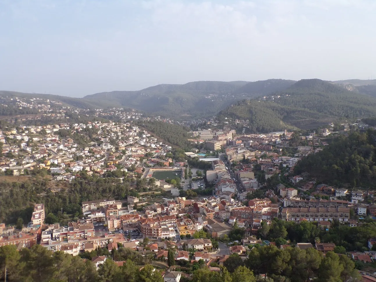 Photo showing: Vallirana vista des del Mirador.