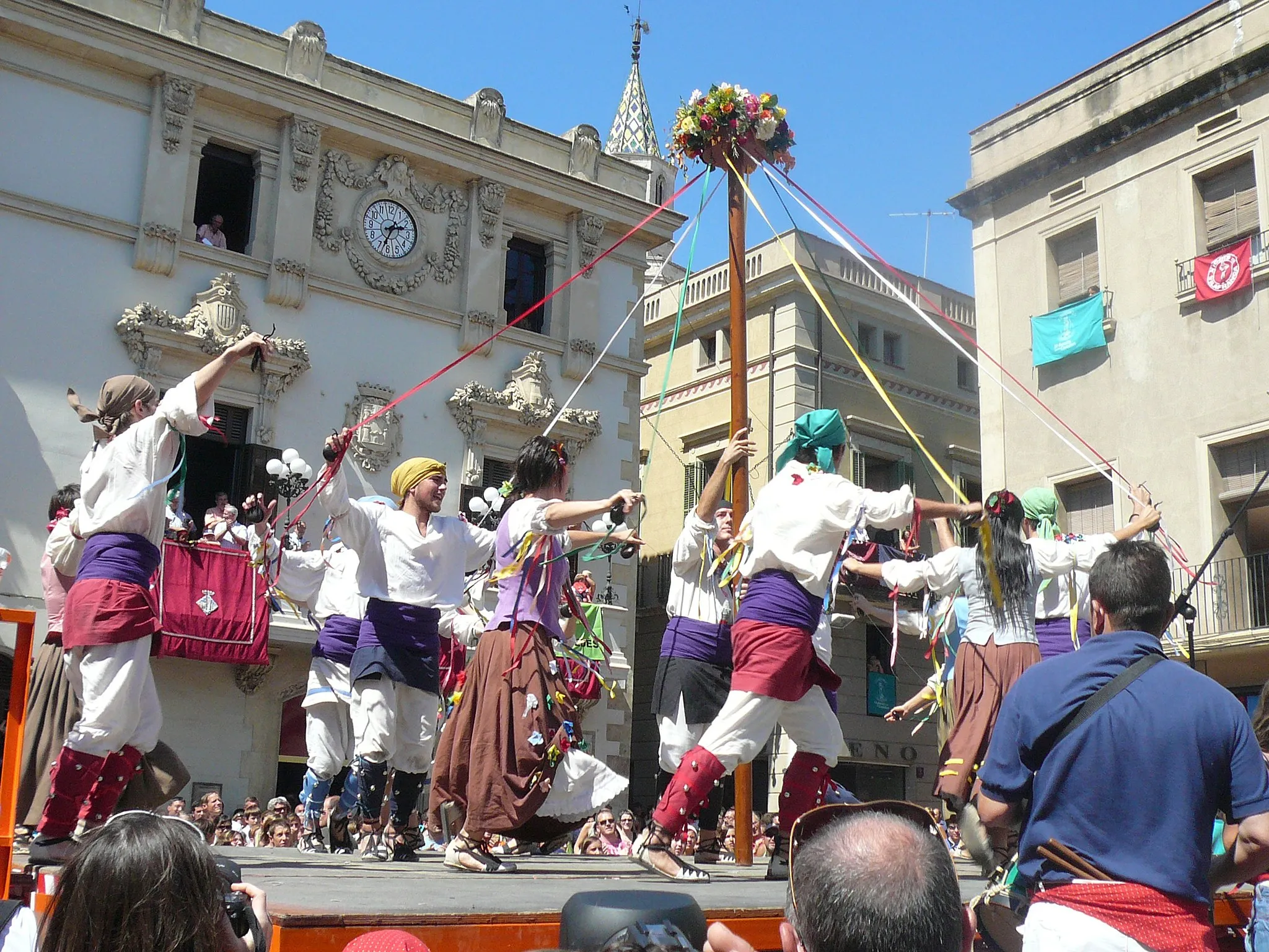 Photo showing: Ball de les gitanes de Vilafranca a la festa major de Vilafranca.