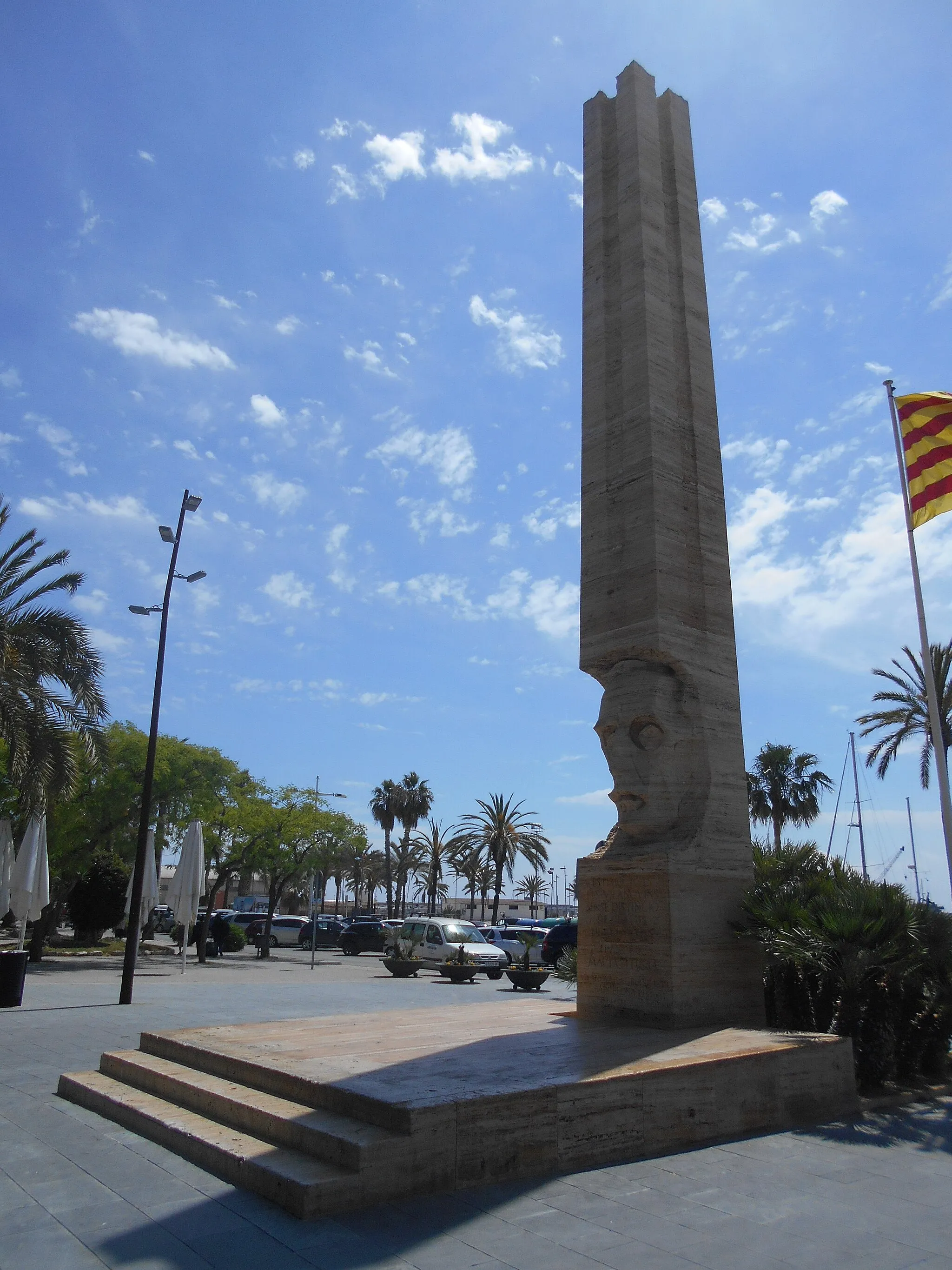 Photo showing: Monumento a Macià, de Subirachs, Vilanova i la Geltrú.