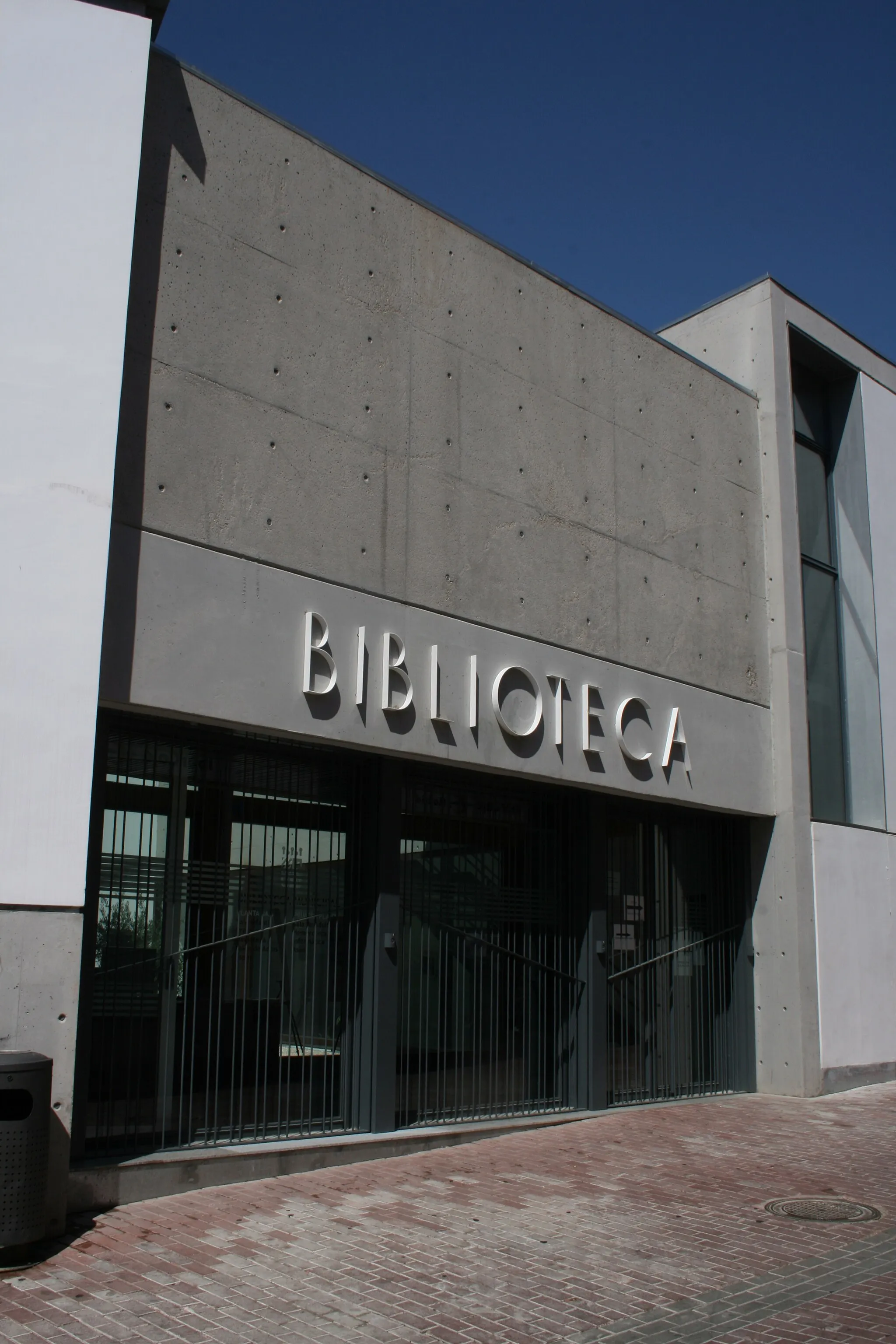 Photo showing: Biblioteca de Algete