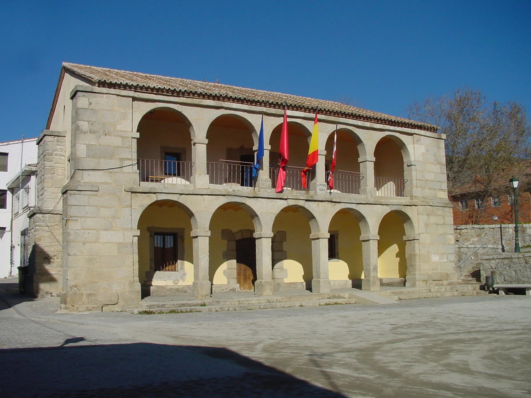 Photo showing: Ayuntamiento de Bustarviejo.