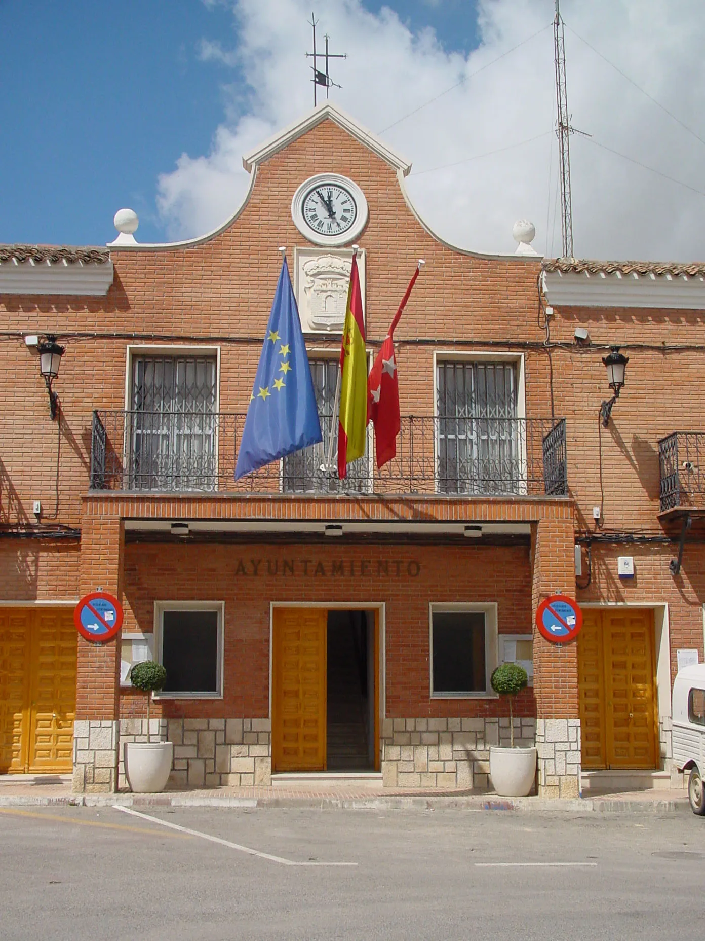 Photo showing: Ayuntamiento de Campo Real.