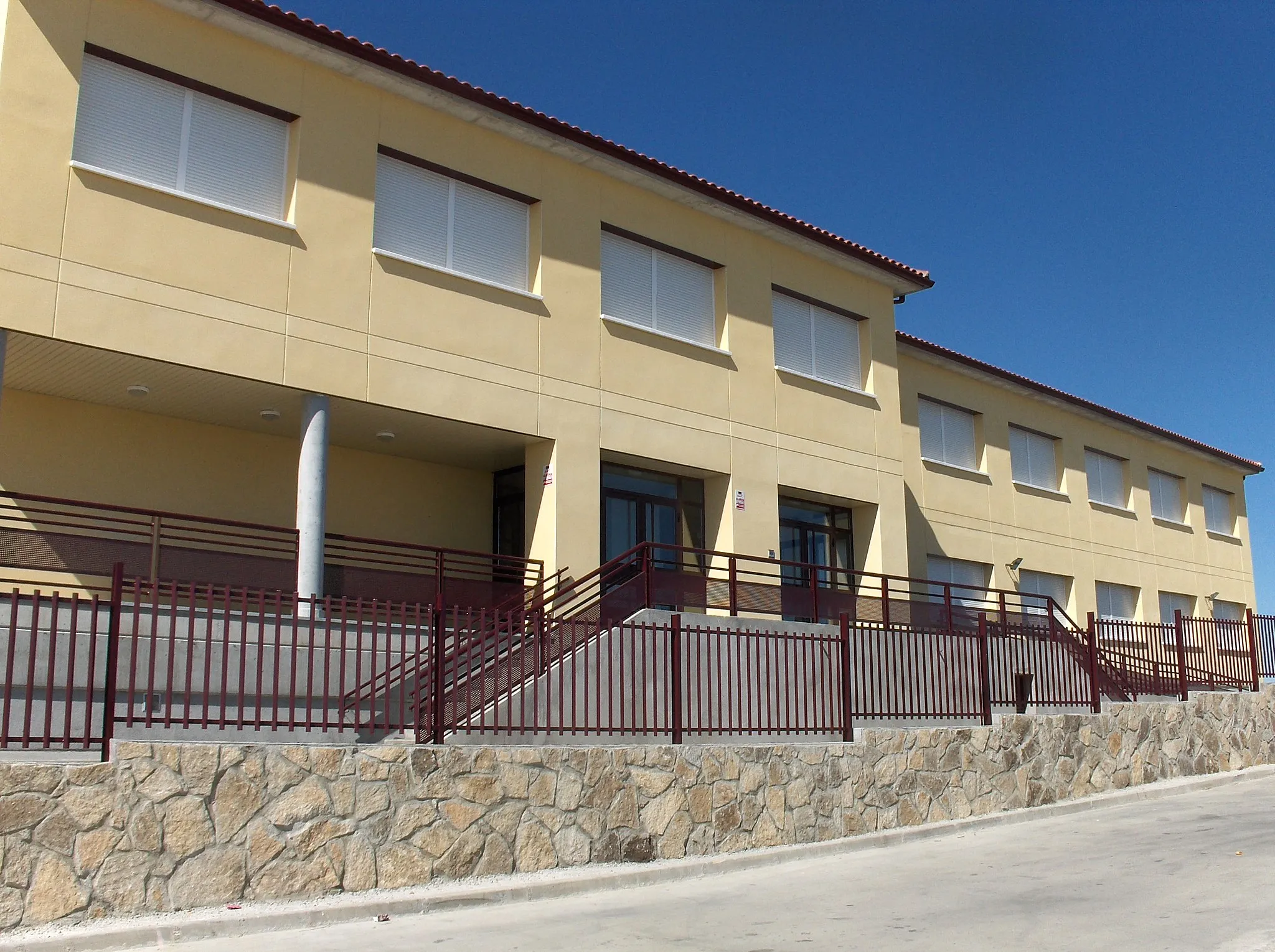 Photo showing: School in Chapinería