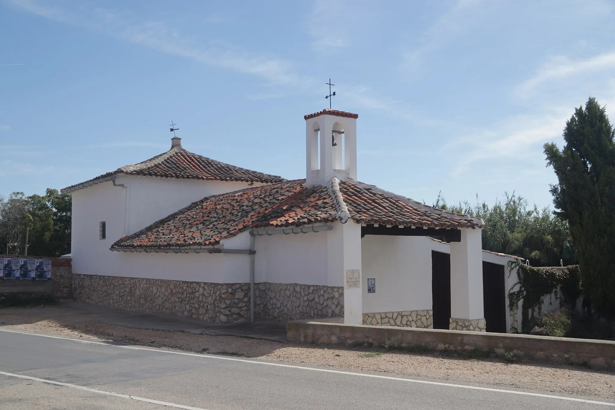 Photo showing: Overview of Ermita de la Virgen de Fátima in Morata de Tajuña, La Alcarria Comarca.