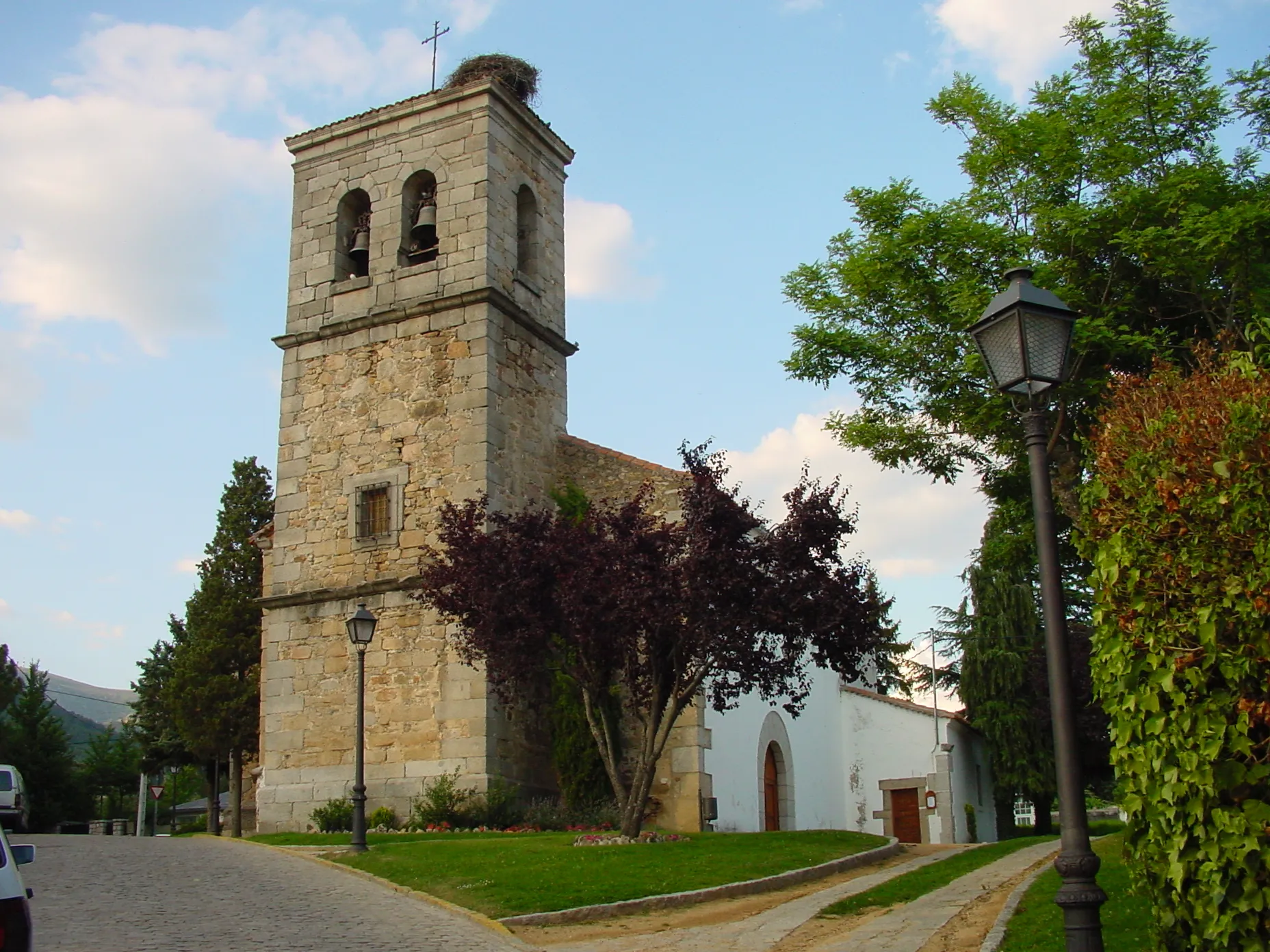 Photo showing: Campanario de iglesia en Navacerrada.