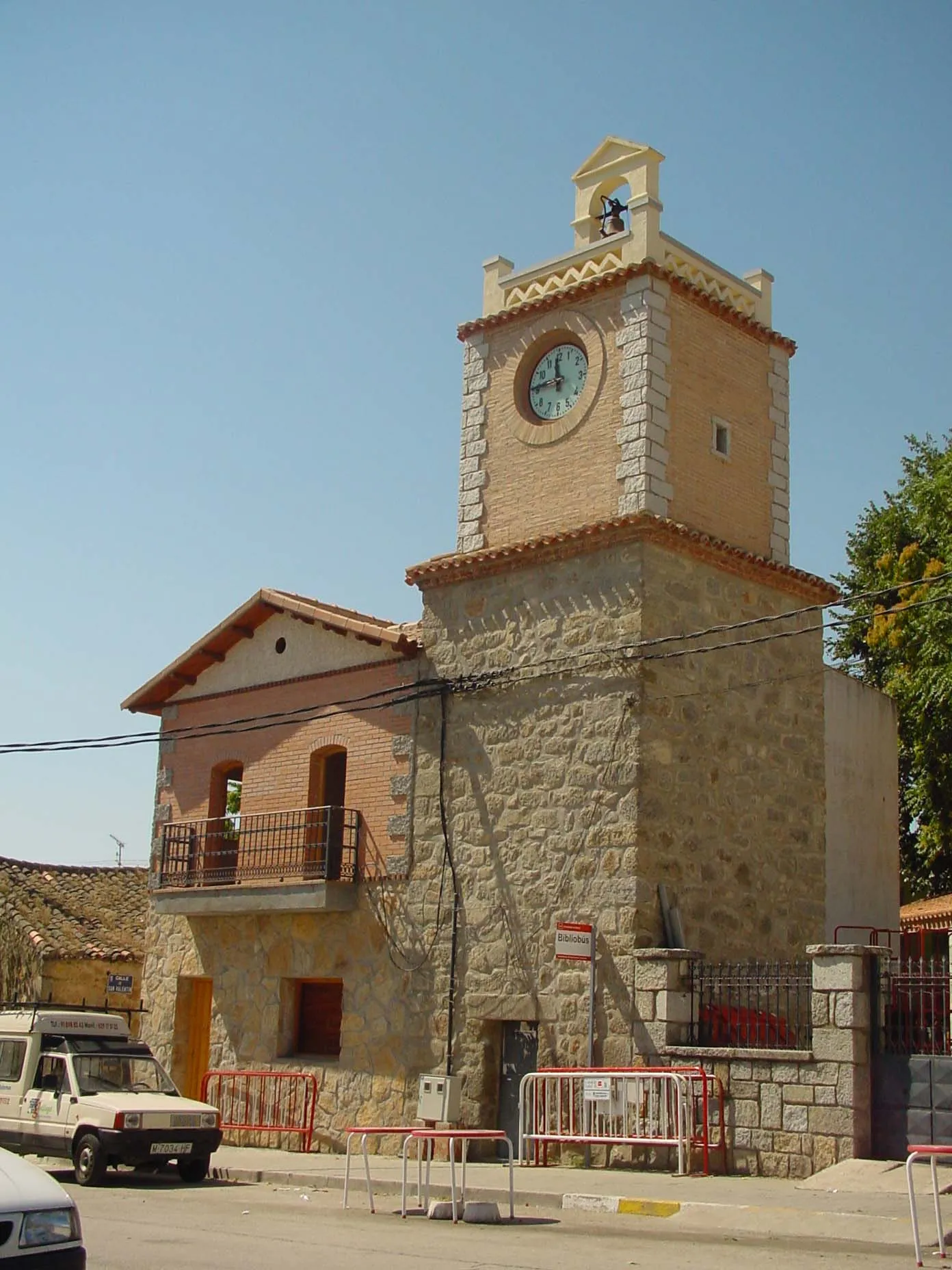 Photo showing: Torre del reloj en Navalagamella.