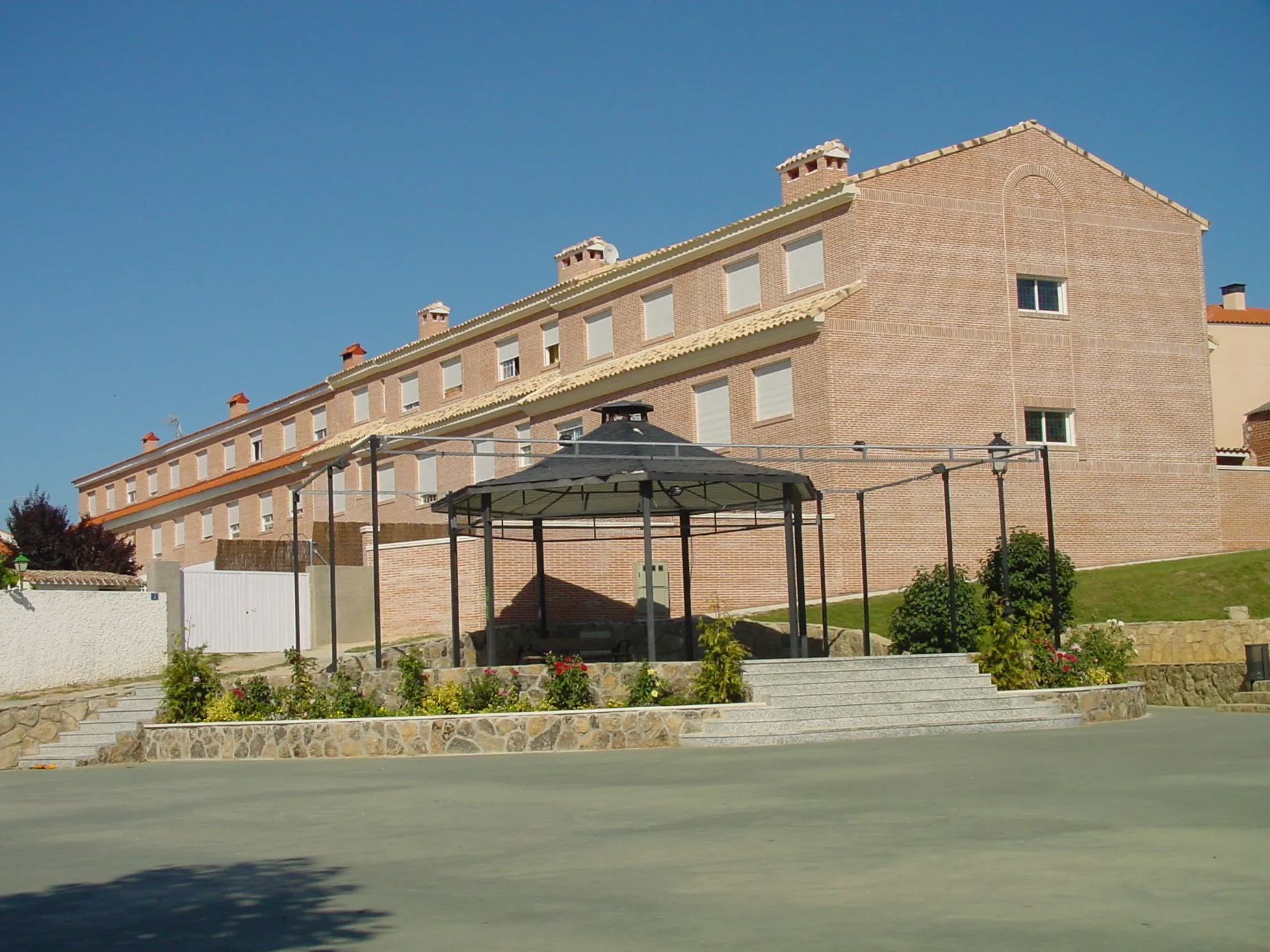 Photo showing: Plaza en Quijorna.