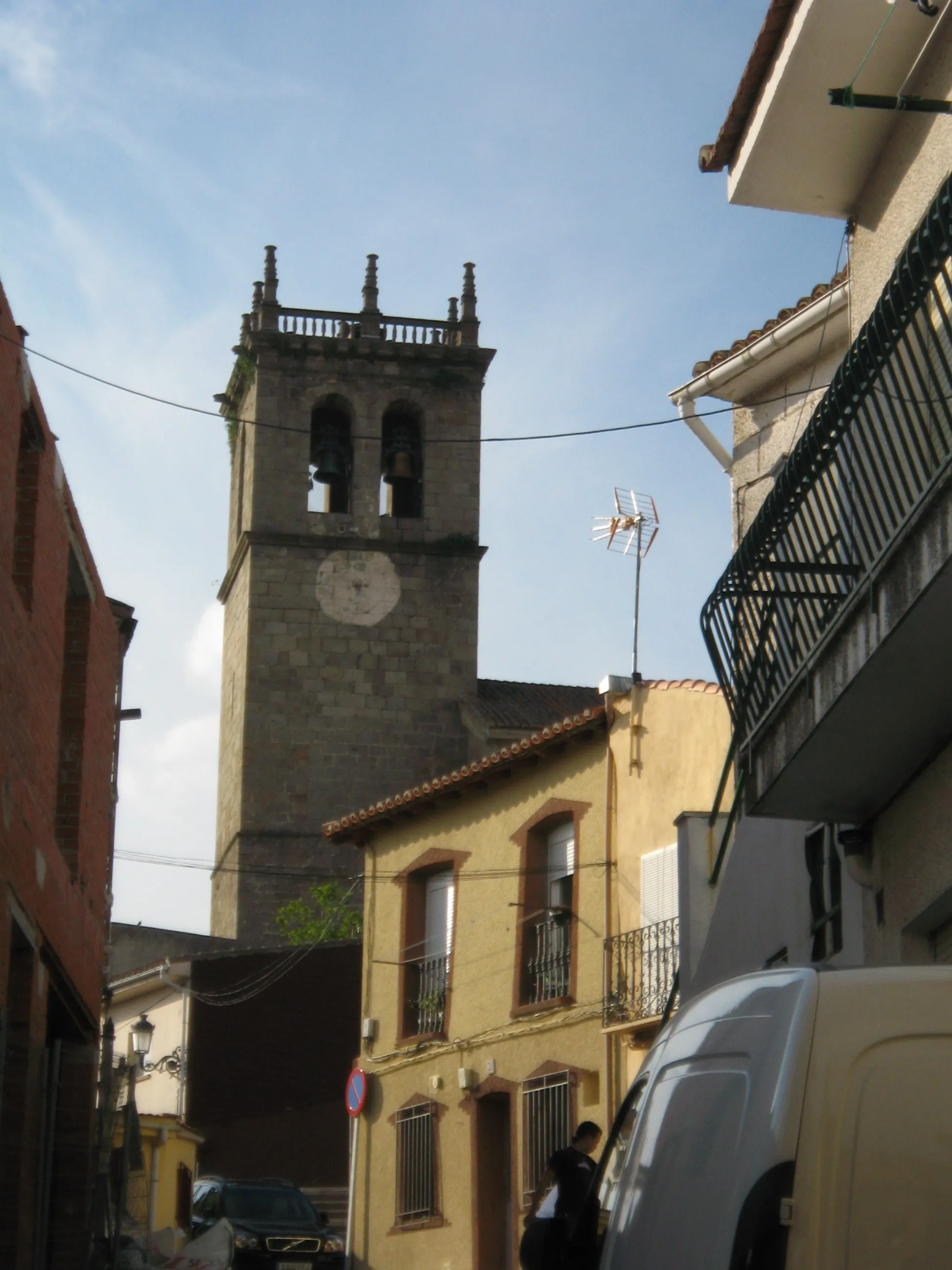 Photo showing: Church in Robledo de Chavela:Tower of the Iglesia de la Asunción de Nuestra Señora.