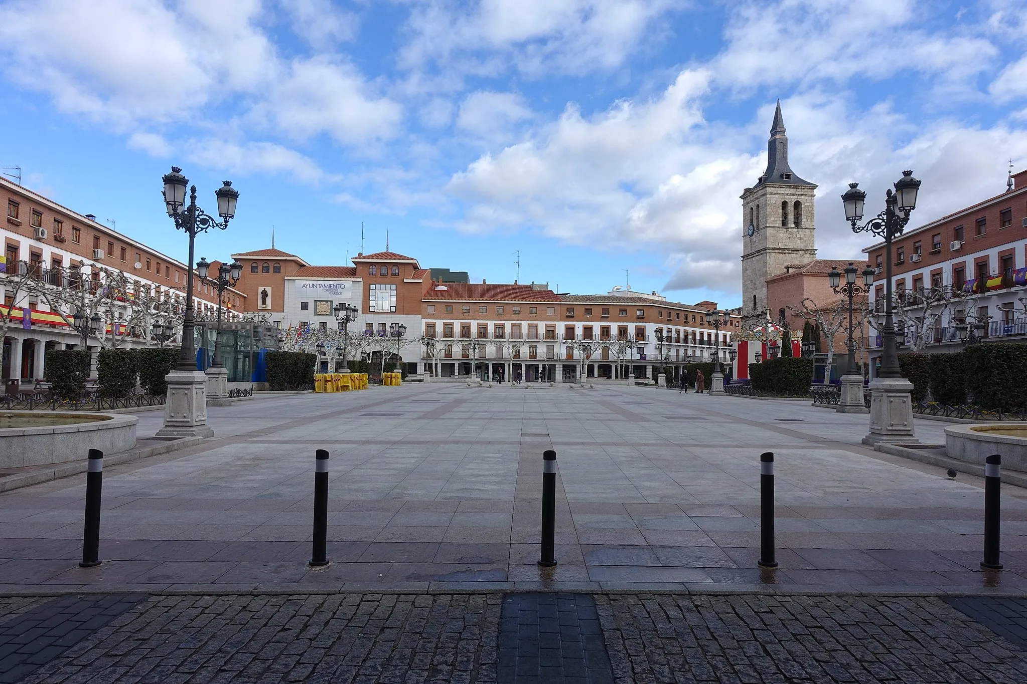 Photo showing: Plaza Mayor de Torrejón de Ardoz (Madrid, España).