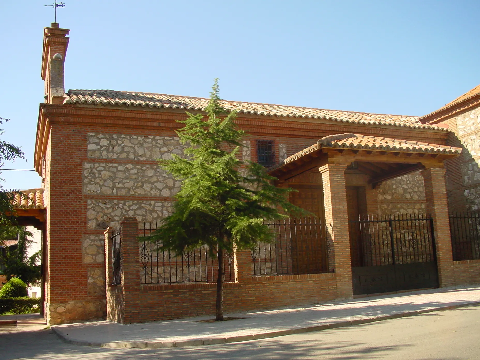 Photo showing: Iglesia en Torrejón de la Calzada.