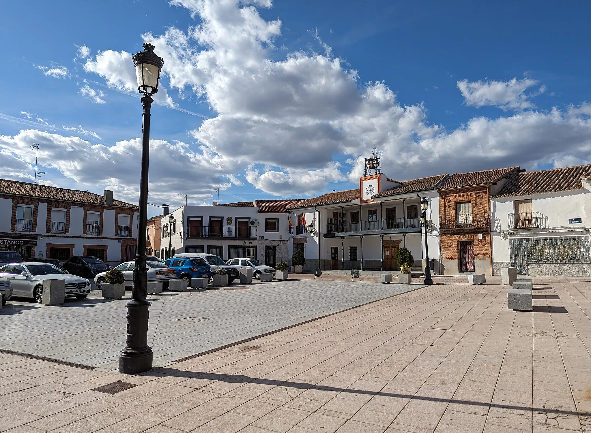 Photo showing: Plaza del Rey Juan Carlos I, Villamanta (Madrid, España).