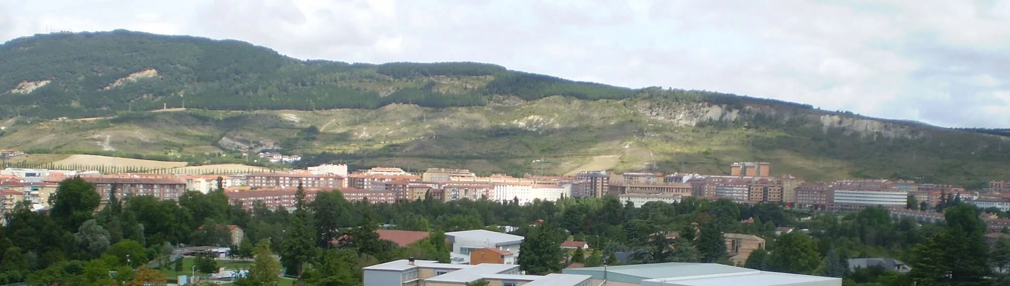 Photo showing: Panorámica de la Rochapea y el monte Ezcaba pSan Cristobal