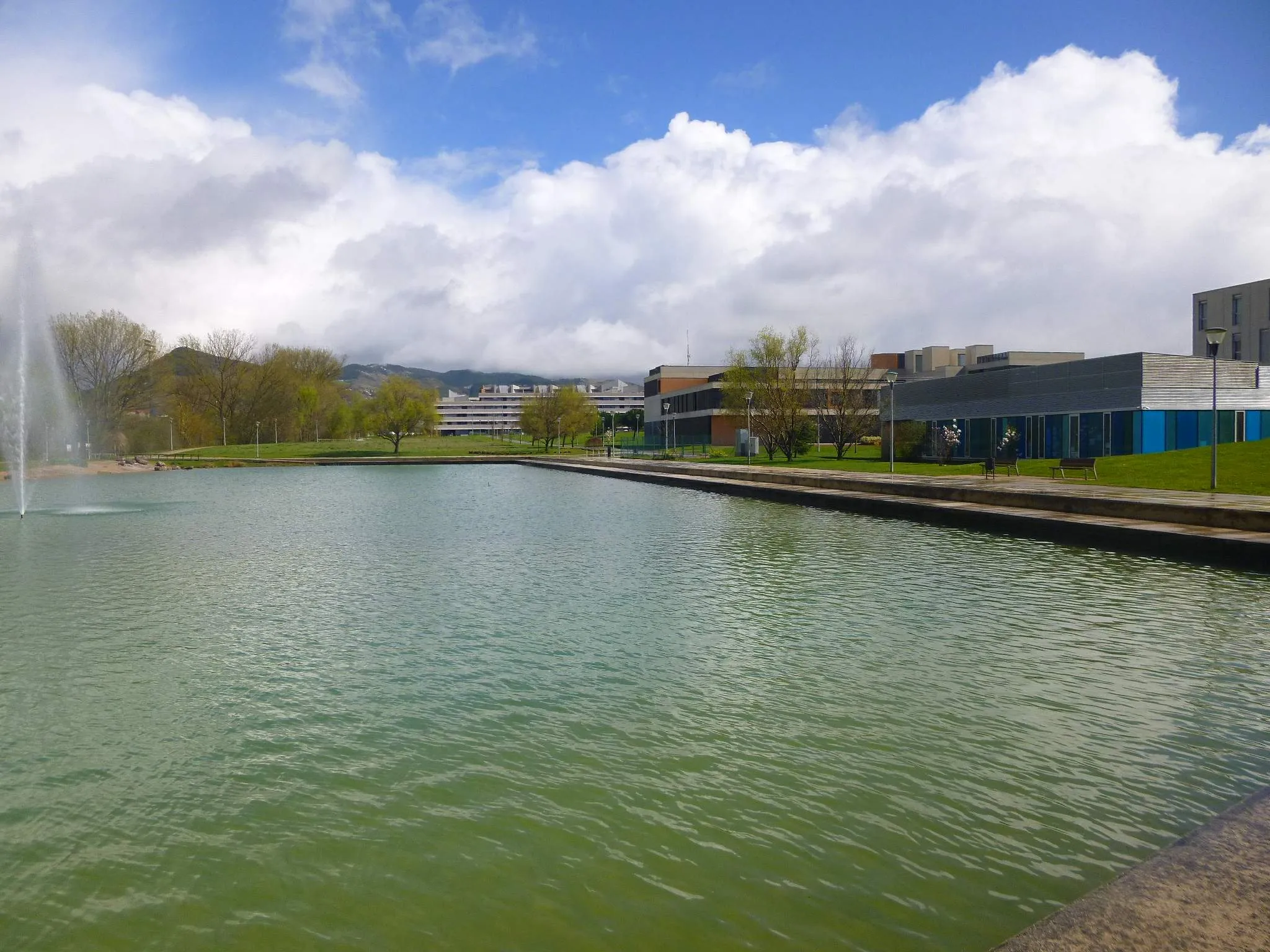 Photo showing: Lago de Sarriguren (Egüés, Navarra)