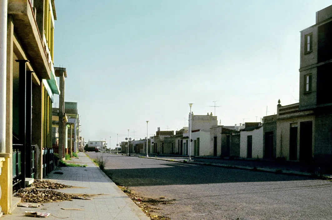 Photo showing: A street at Bellreguard-Playa, in low season. Valencia, Land of Valencia, Spain