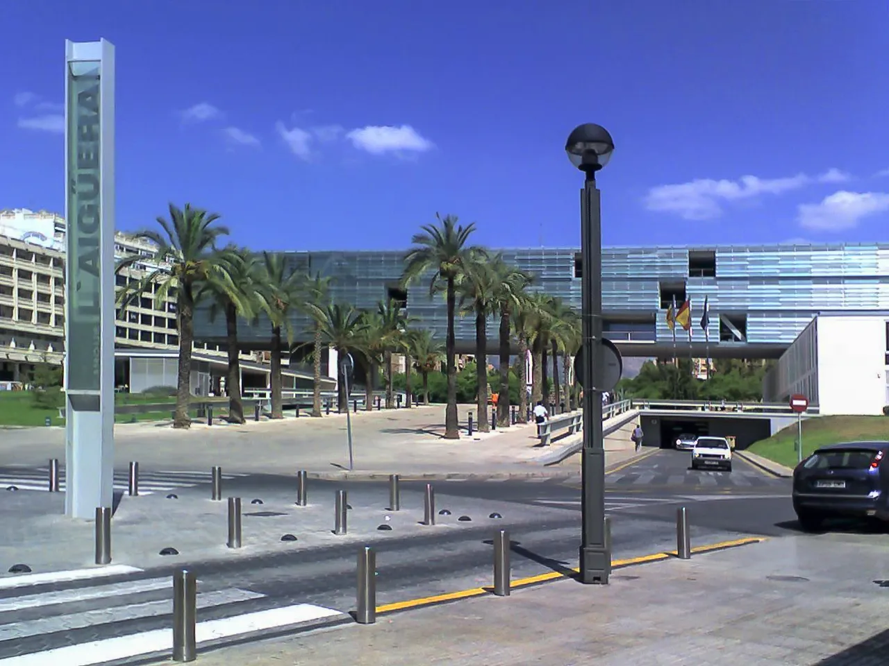 Photo showing: Photo of Benidorm Town Hall from the Local Library