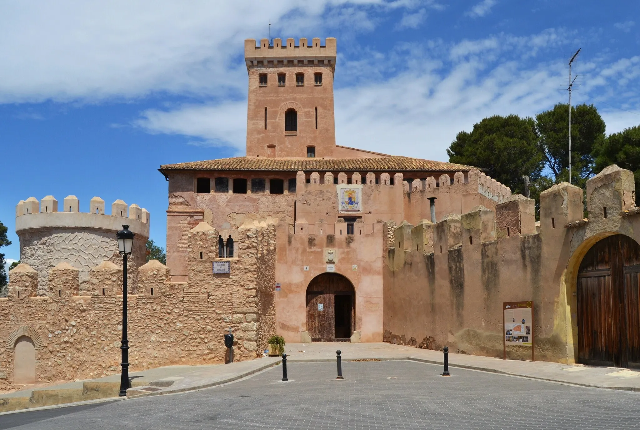 Photo showing: Castell de Benissanó, País Valencià.