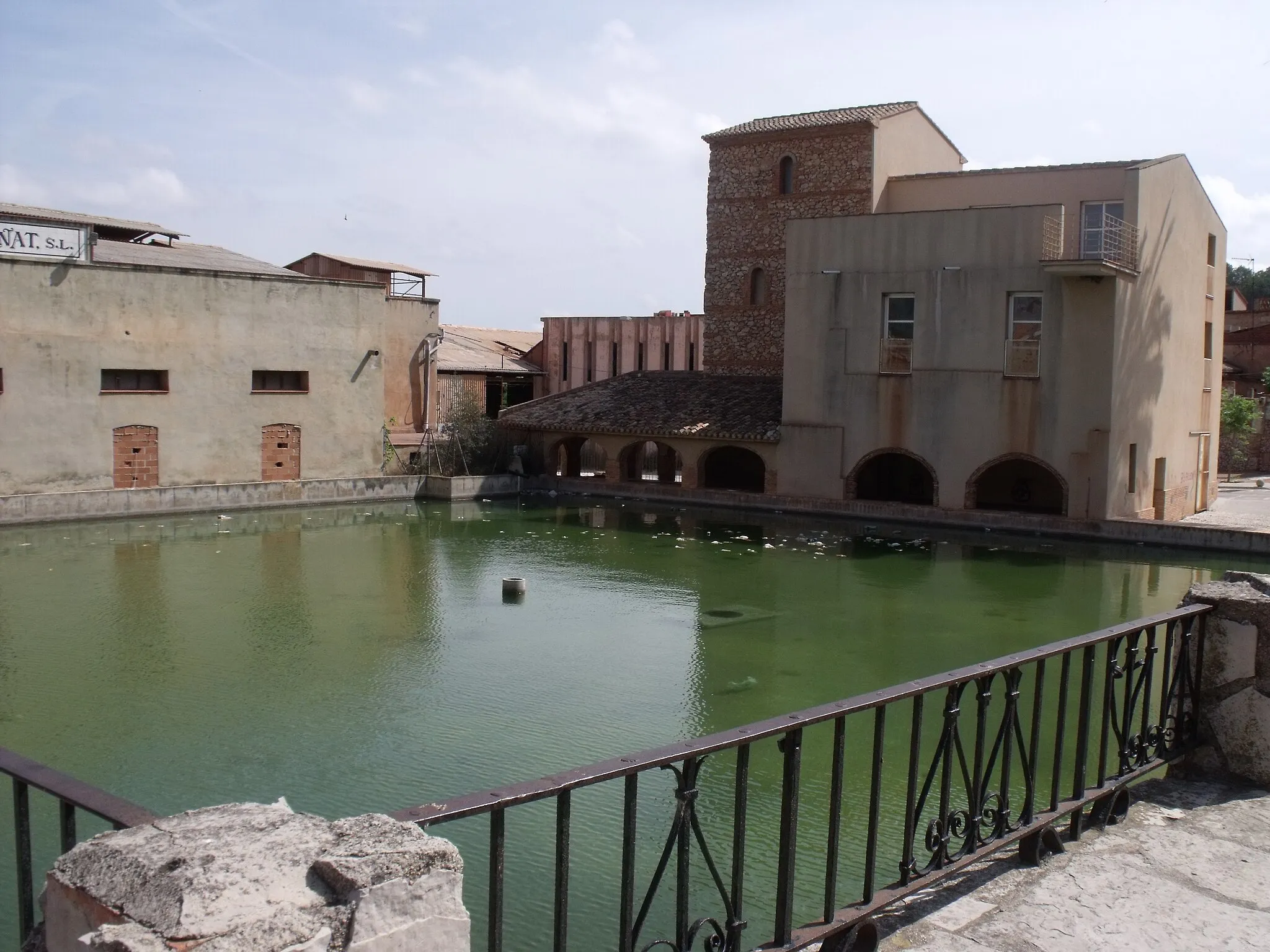 Photo showing: Balsa, fuente y lavaderos en Castellón de Rugat