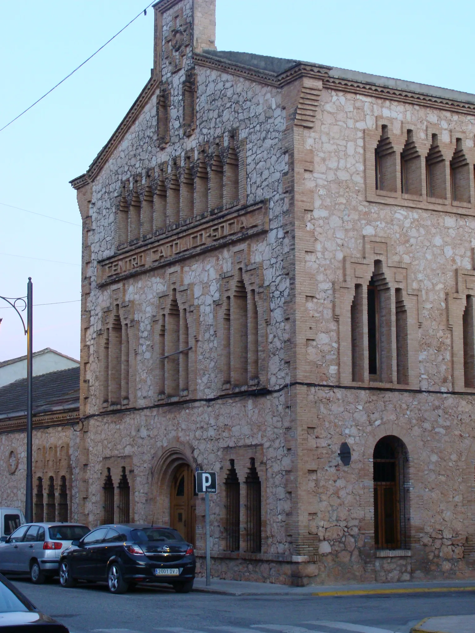 Photo showing: El Centro Católico Social de Catadau es un hermoso edificio civil construido en 1914