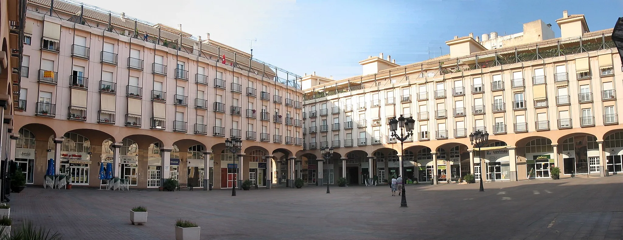 Photo showing: Panorámica de la Plaza Mayor de Elda, Alicante, España.