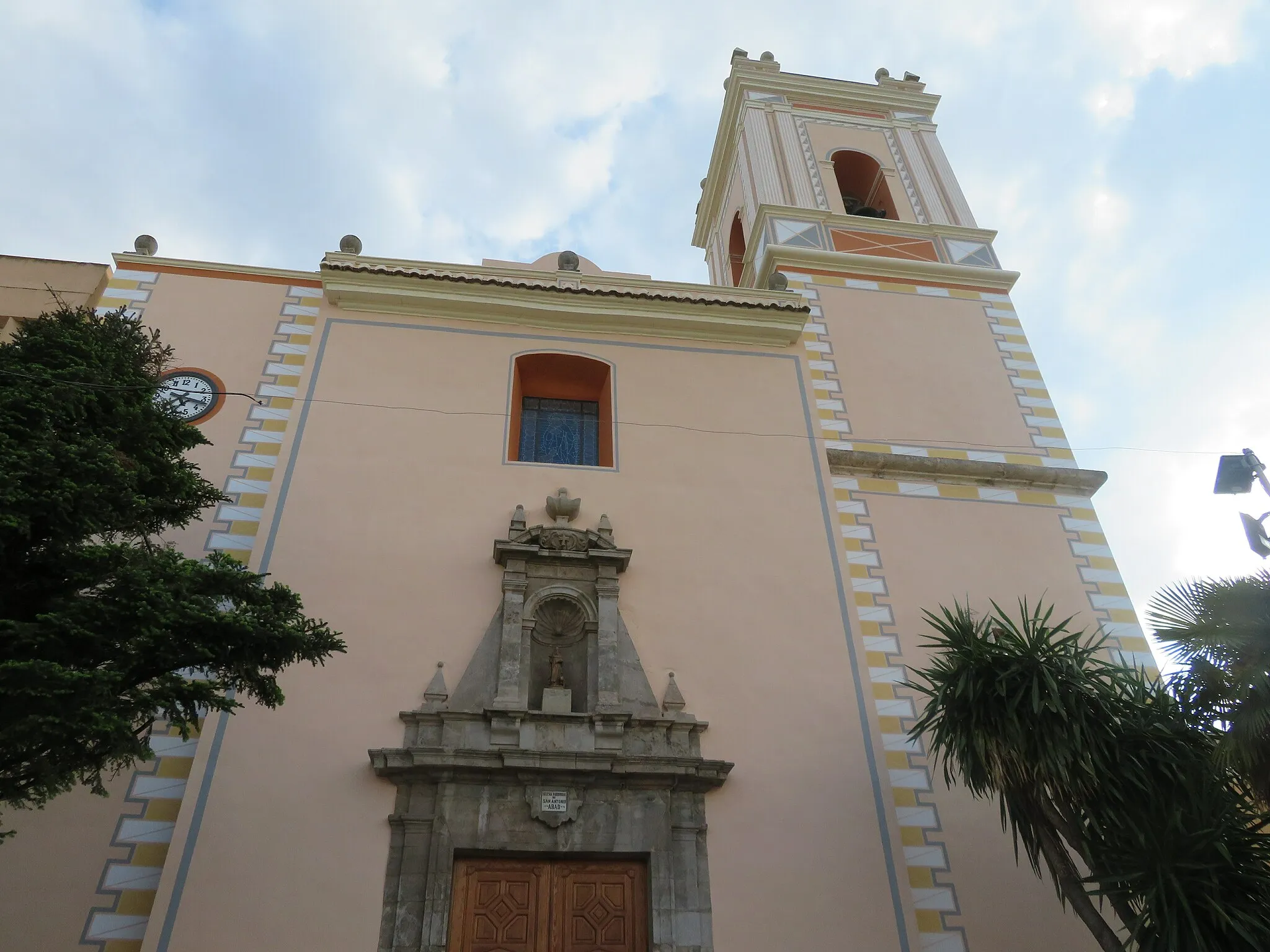 Photo showing: Iglesia parroquial de San Antonio de Gilet