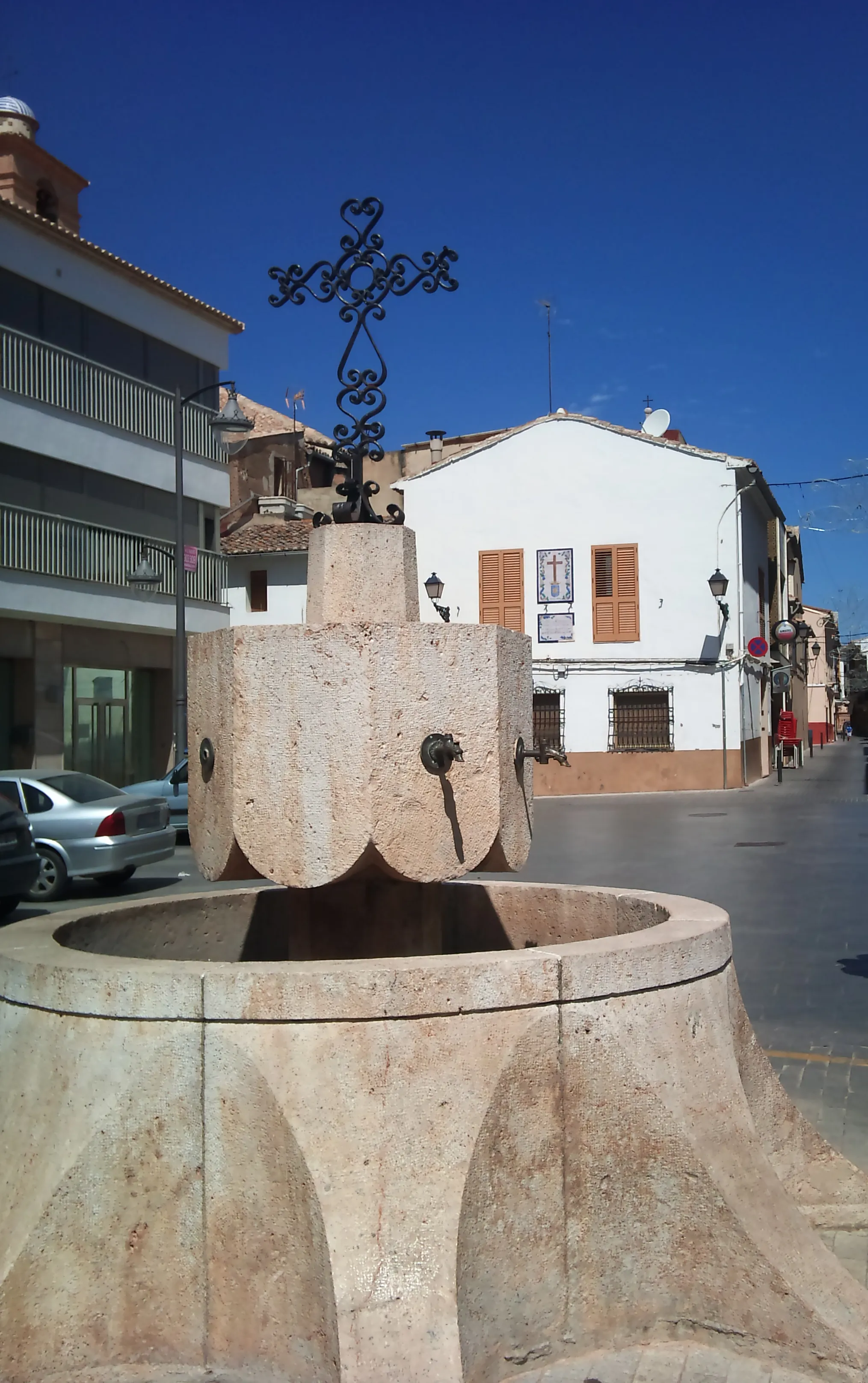 Photo showing: Plaça de la Creu a Llombai