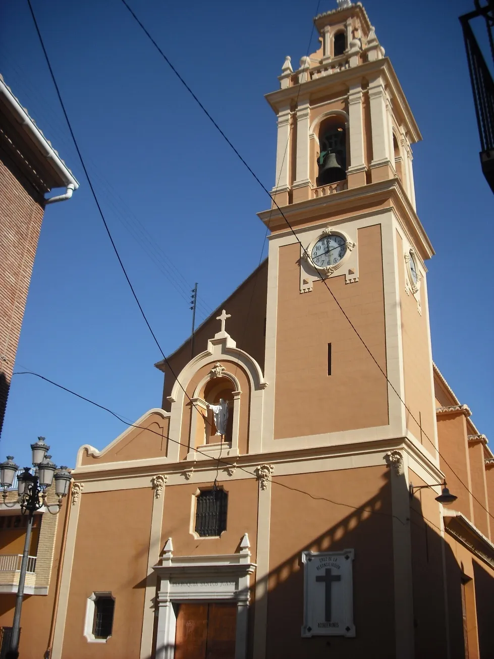 Photo showing: Fachada de la iglesia de los Santos Juanes de Meliana.