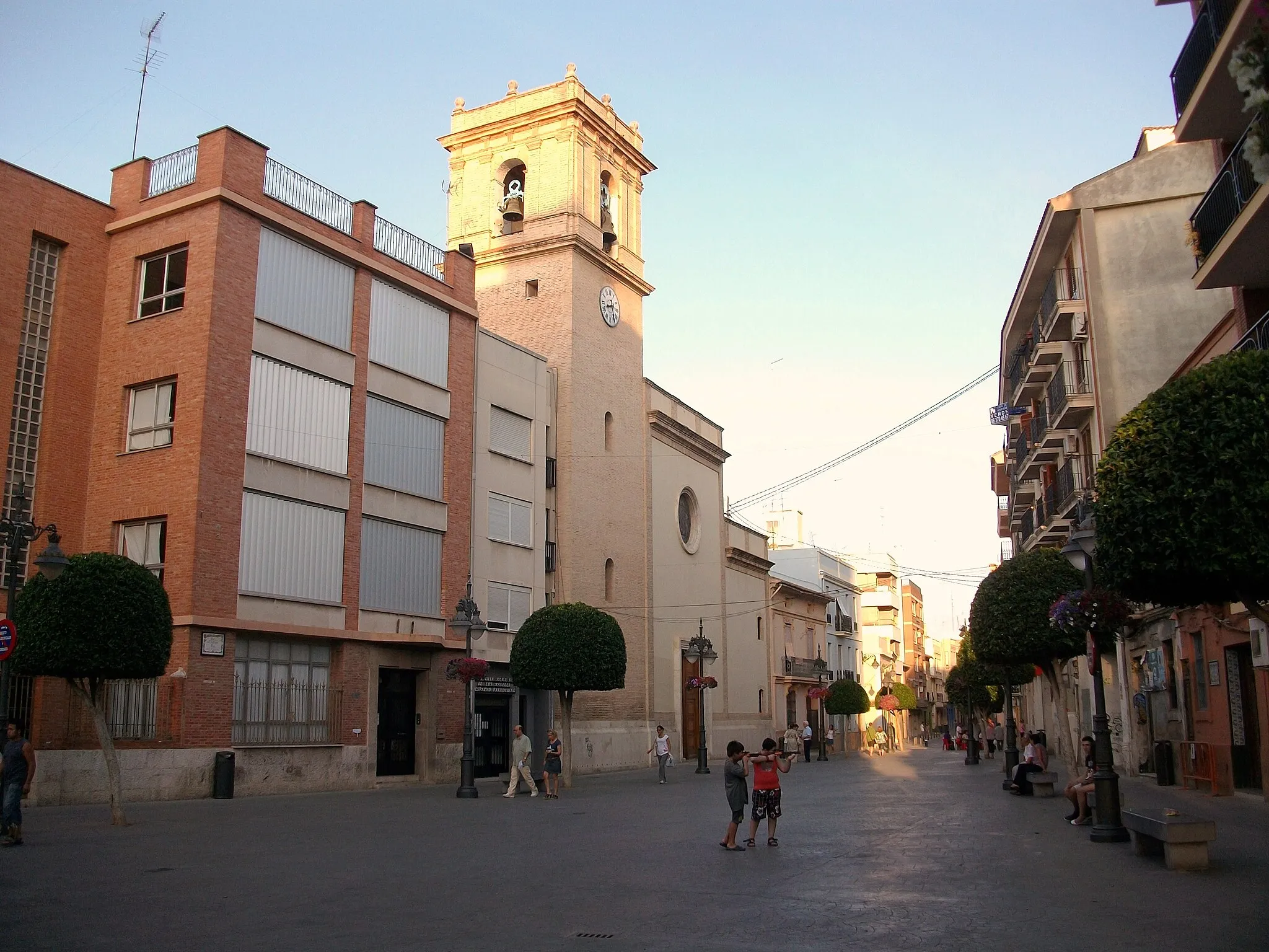 Photo showing: Plaça a Mislata, l'Horta Oest, País Valencià.