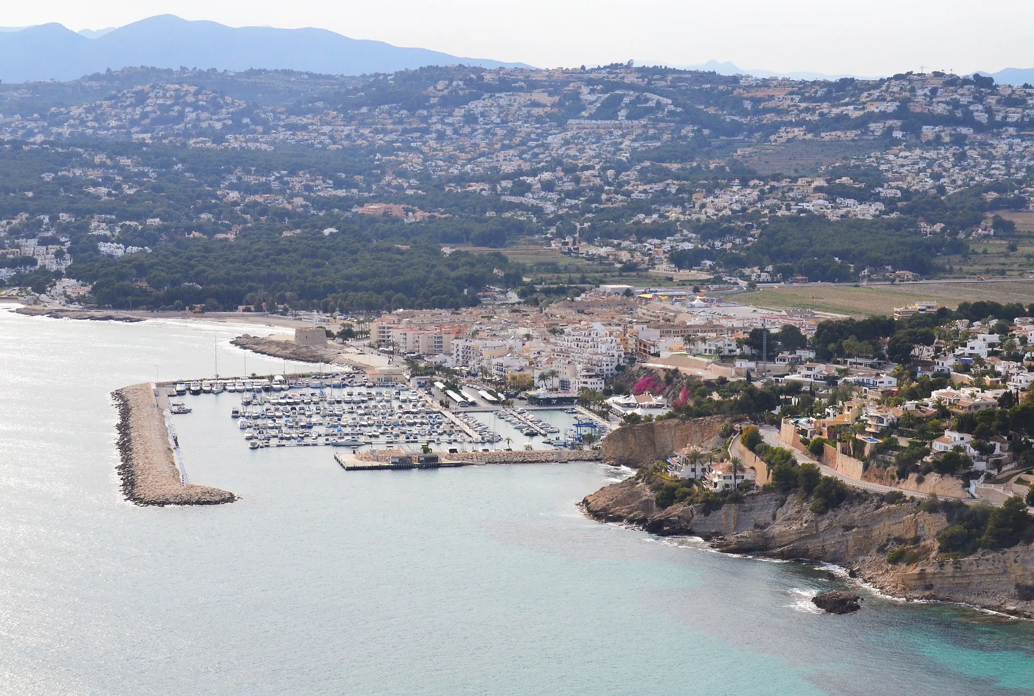 Photo showing: Vista de Moraira des del Cap d'Or.