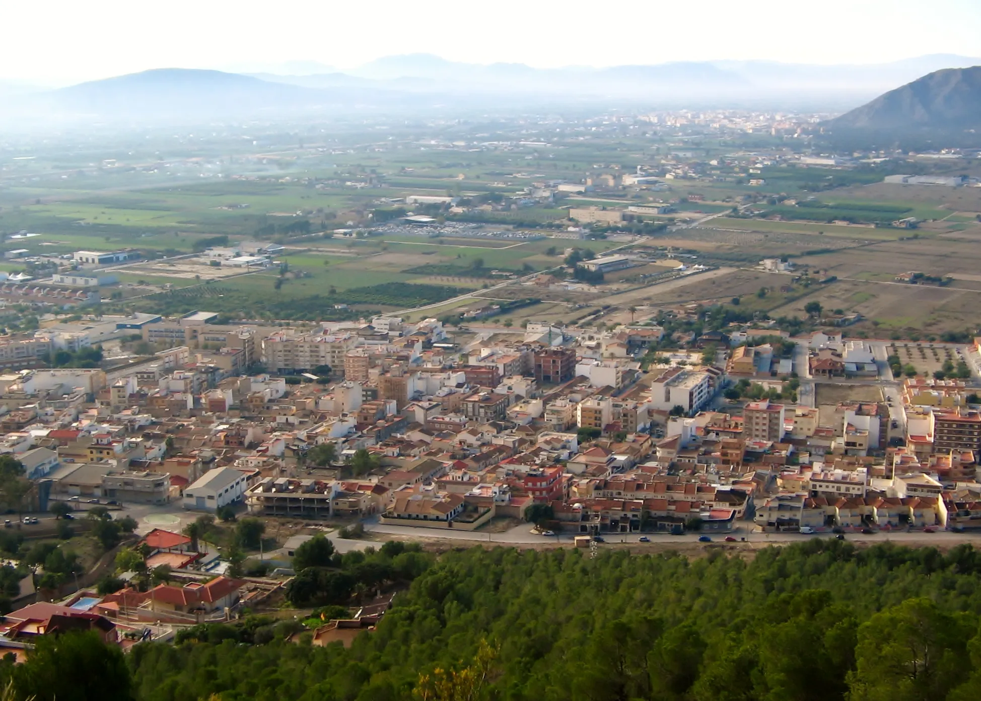 Photo showing: Vistas del municipio de Redován desde la montaña