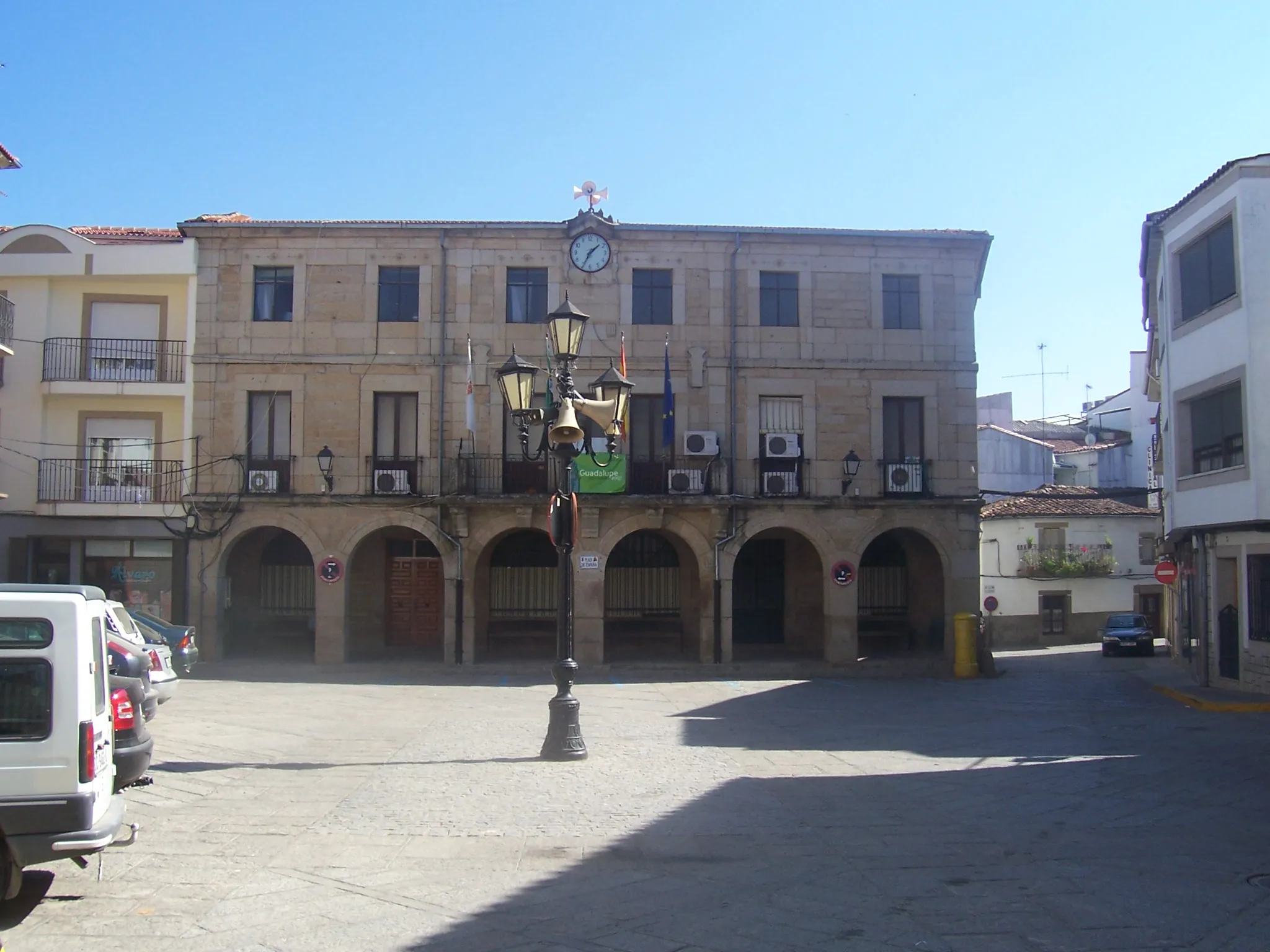 Photo showing: Ayuntamiento de Montehermoso, Cáceres, España