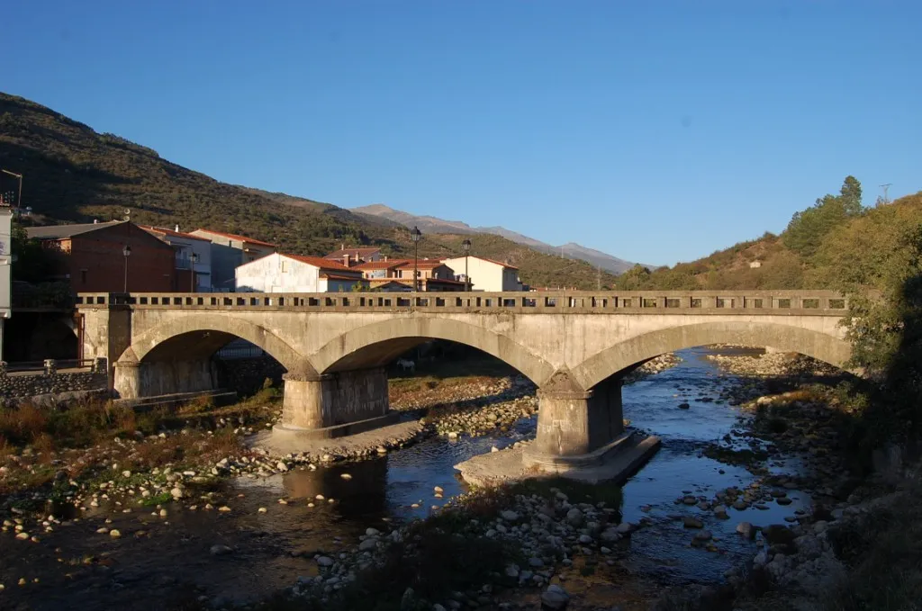 Photo showing: Navaconcejo, provincia de Cáceres, España. Puente sobre el río Jerte.