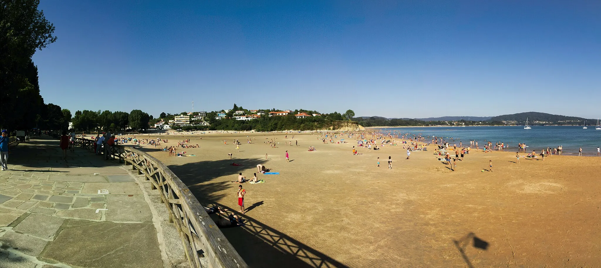 Photo showing: Beach of Ciscada, Ares, Galicia, Spain.