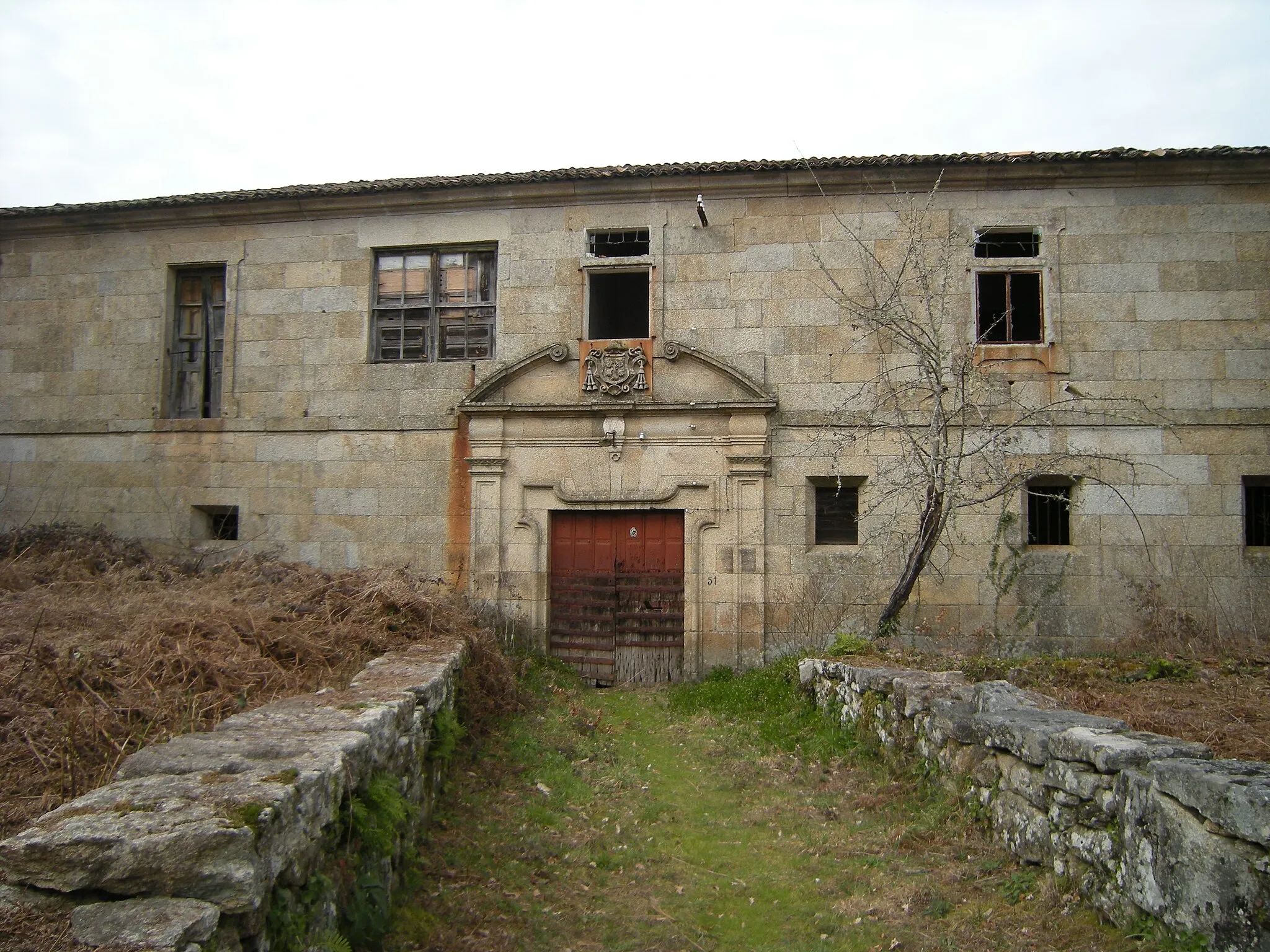 Photo showing: Fachada principal da reitoral de Beiro, Beiro, Carballeda de Avia