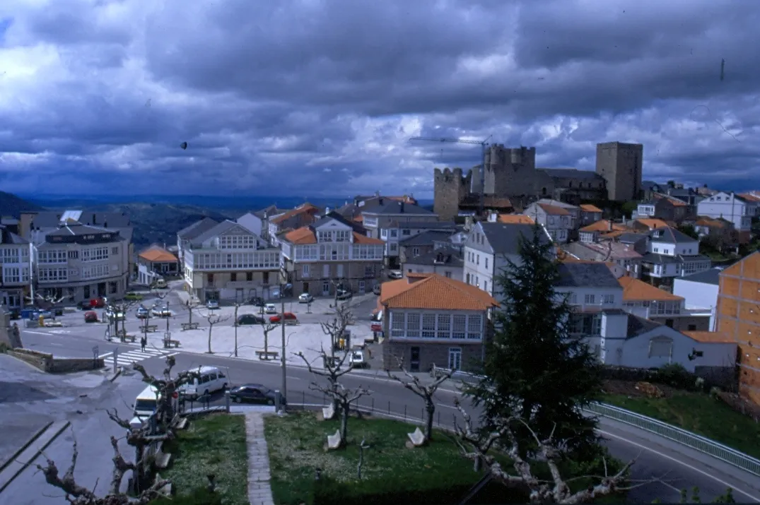 Photo showing: Casco antiguo de Castro Caldelas