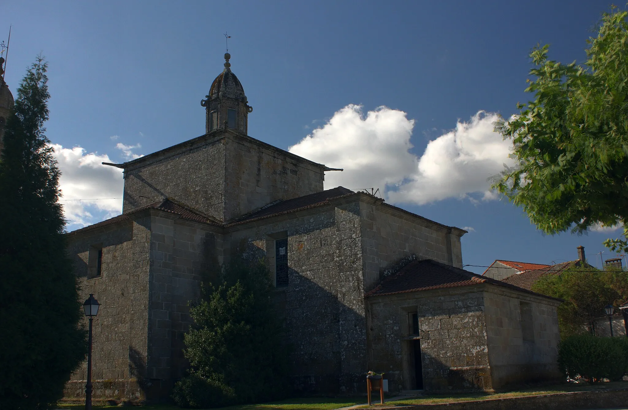 Photo showing: Church of Santa María de Baños, in Cuntis, Galicia, Spain.