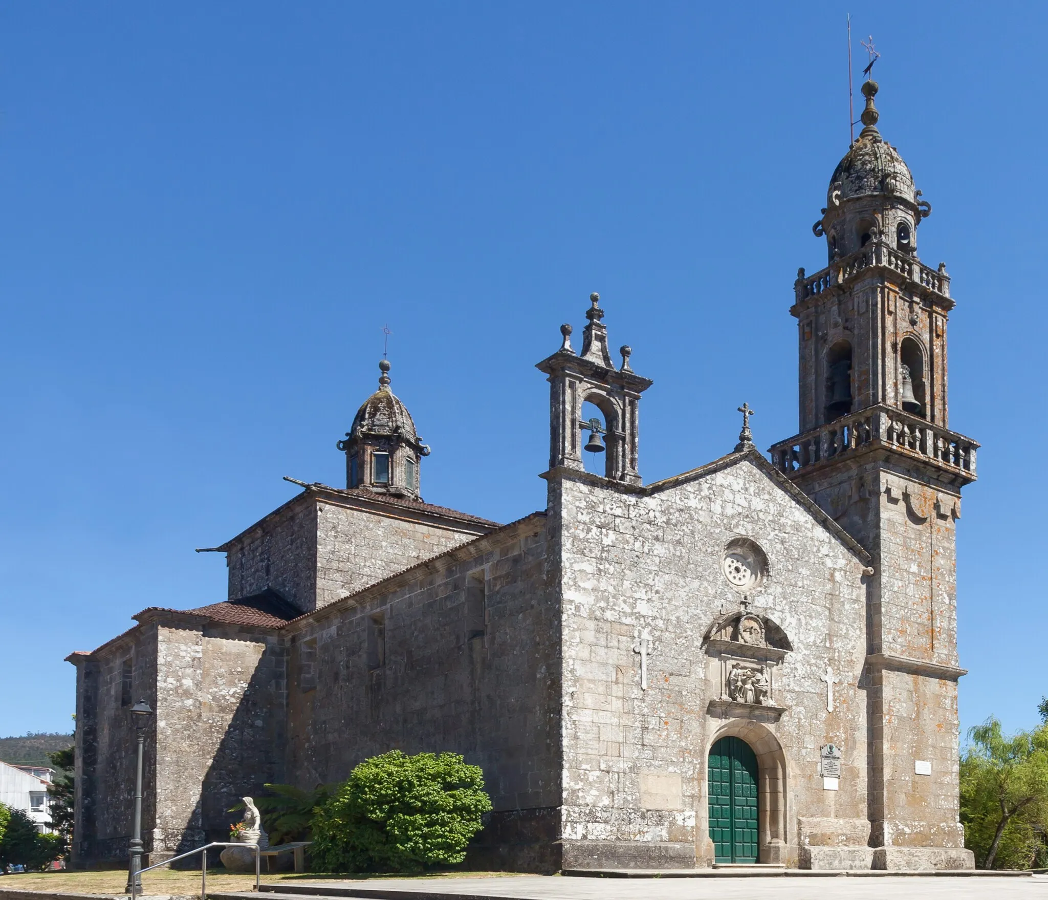 Photo showing: Church of Santa María dos Baños, Cuntis, Galicia (Spain).