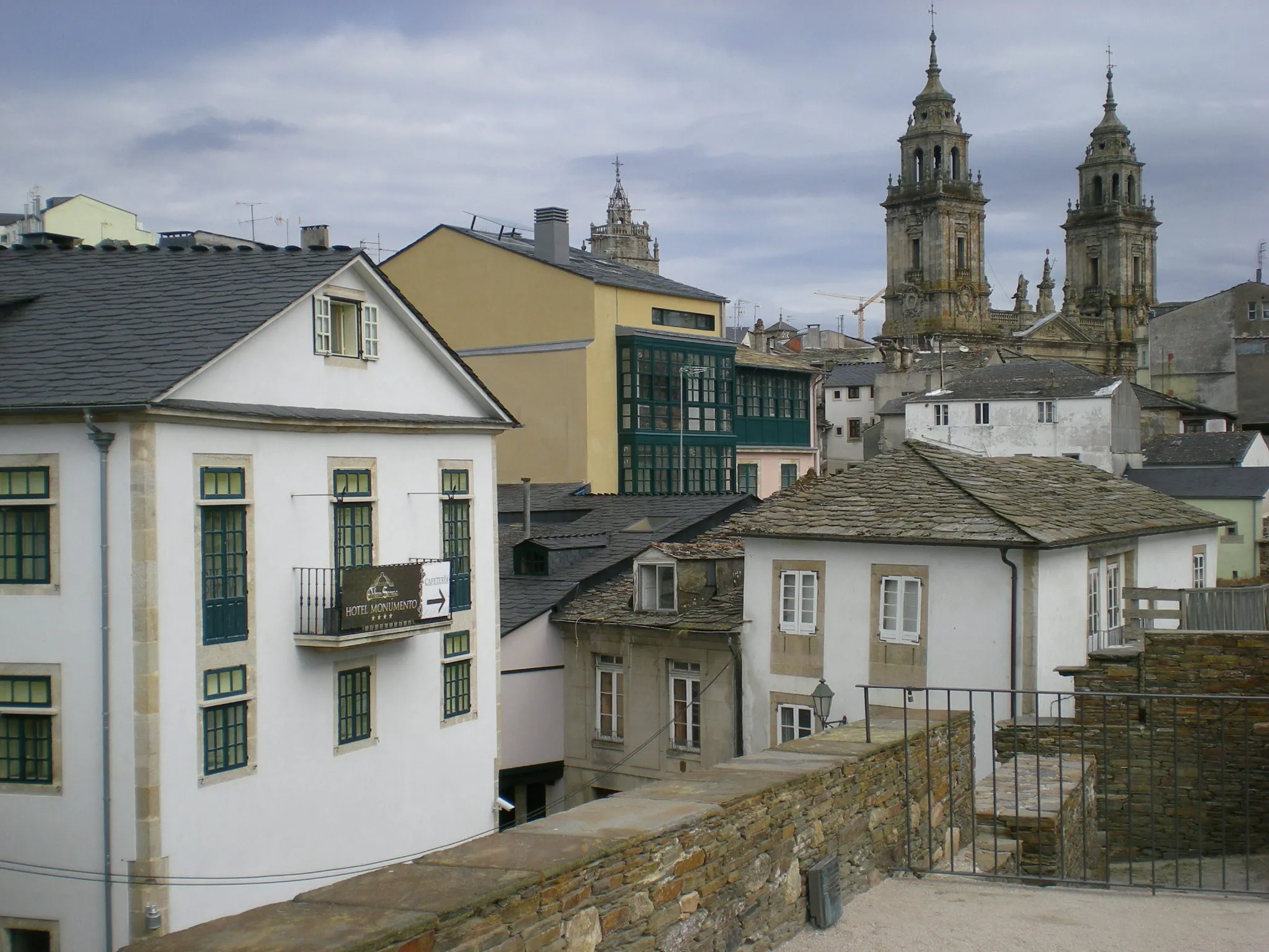 Photo showing: Fotografía das zonas rehabilitadas dentro do recinto histórico de Lugo.