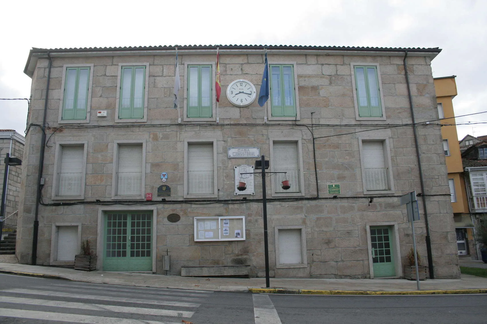 Photo showing: Town Hall in Maceda (Spain)