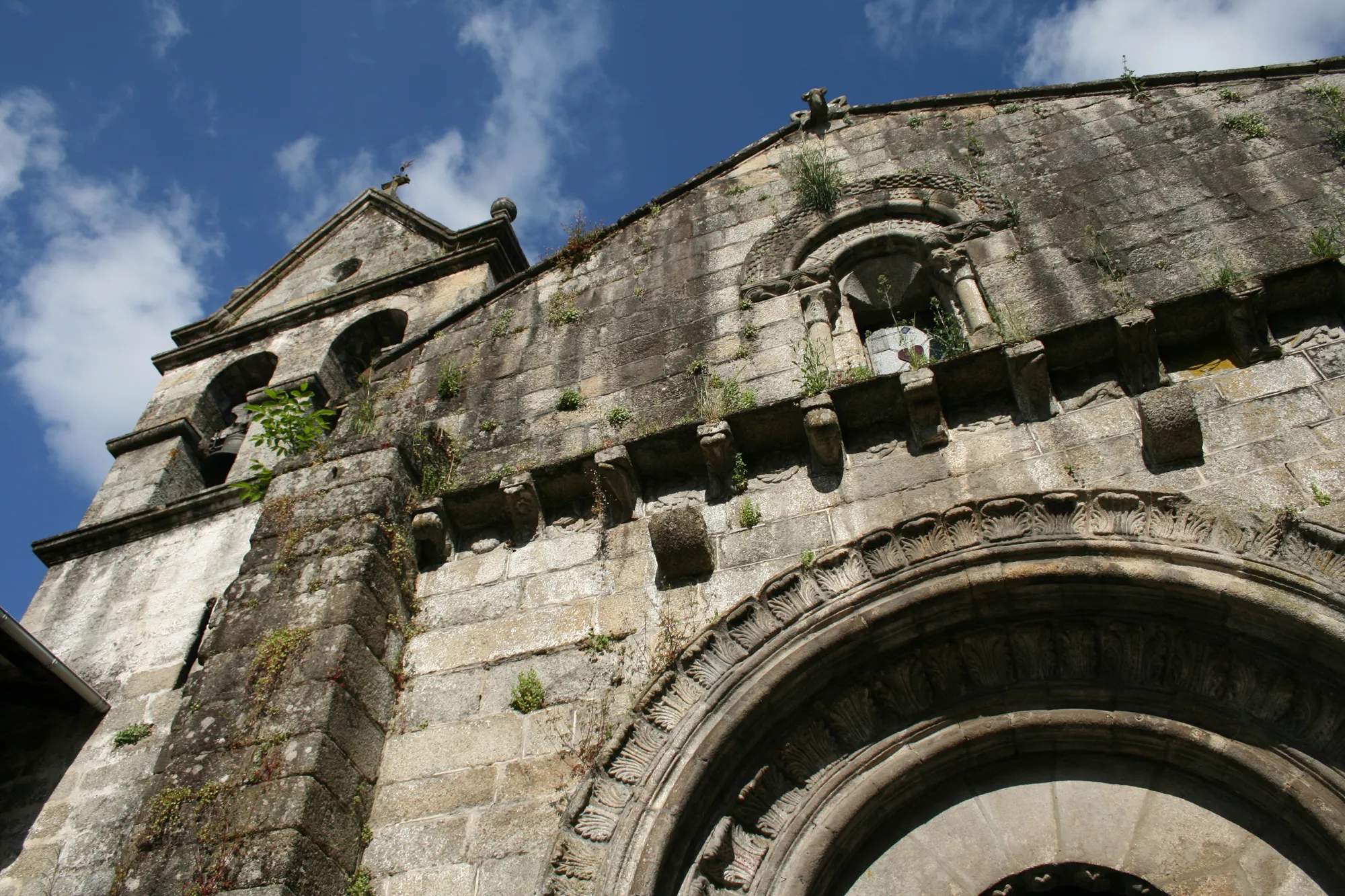 Photo showing: Iglesia de San Juan (siglo XII), un templo de la Orden de Malta en Ribadavia (Galicia, España).

Cross of Malta. Church of Saint John (XII century), a temple of the Order of Malta in Ribadavia (Galicia, Spain).