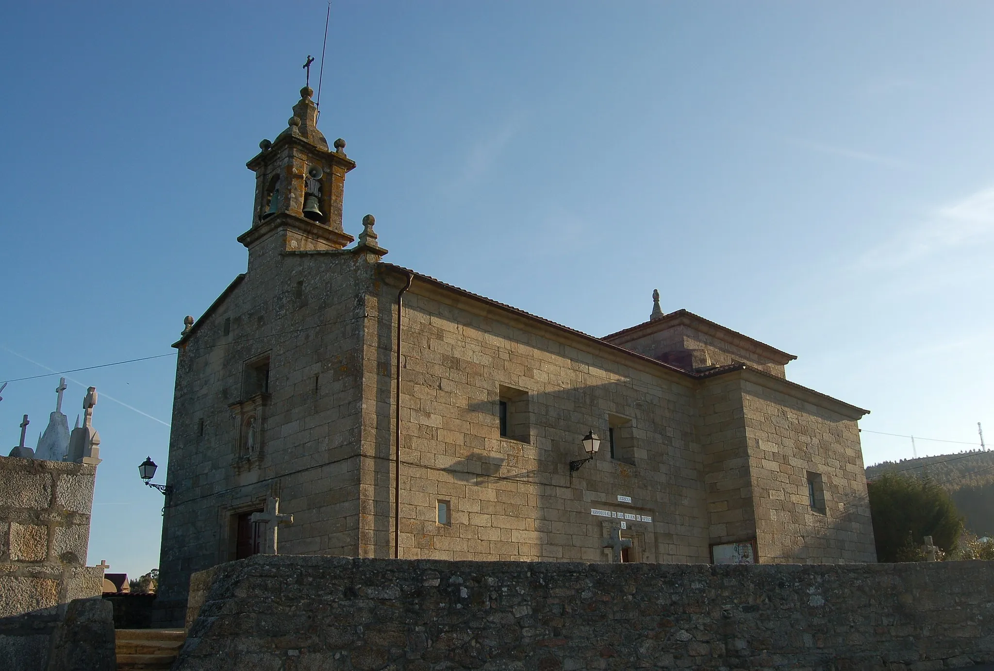 Photo showing: Igrexa parroquial de Artes (Ribeira).
