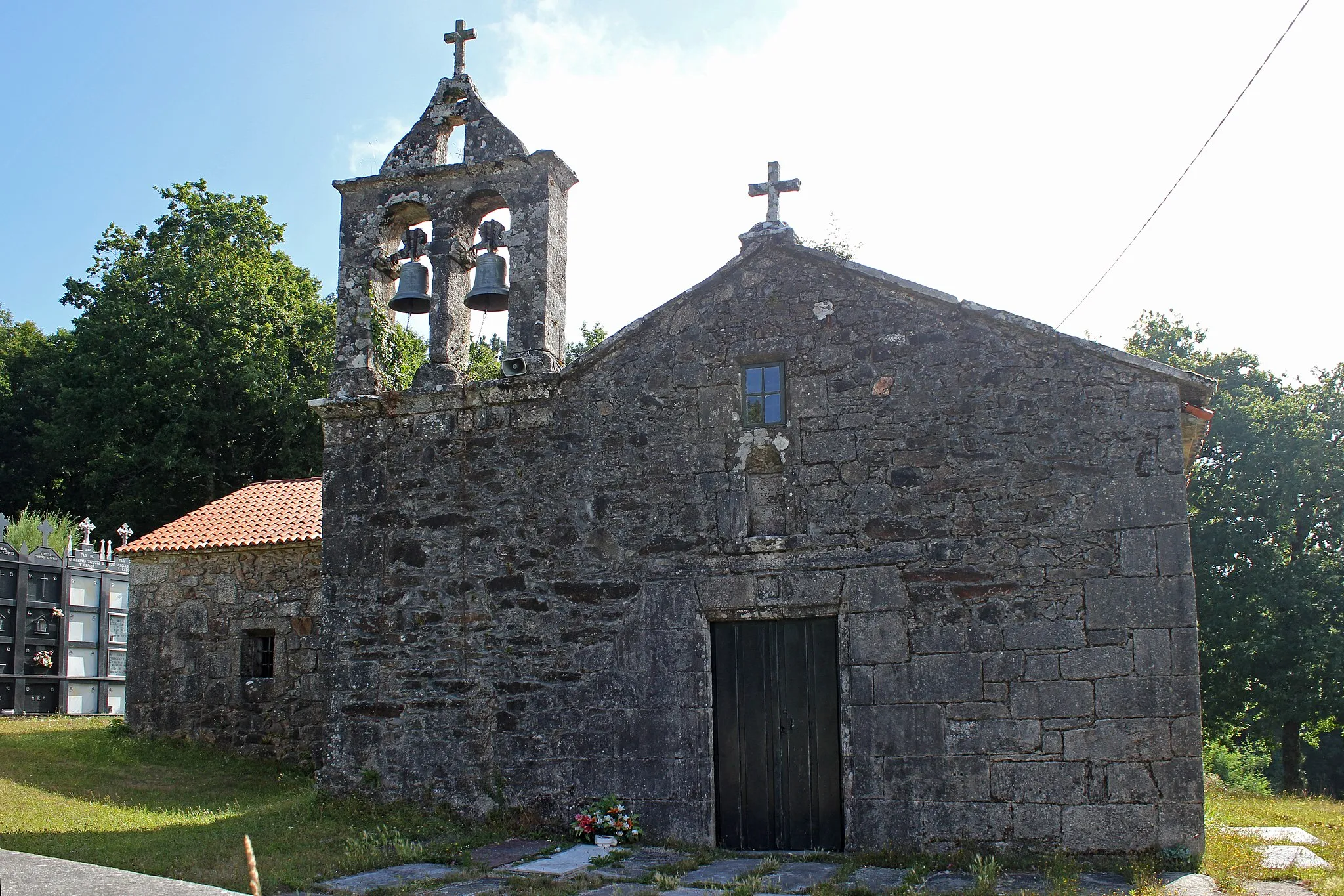 Photo showing: Igrexa de Carelle, no concello de Sobrado.