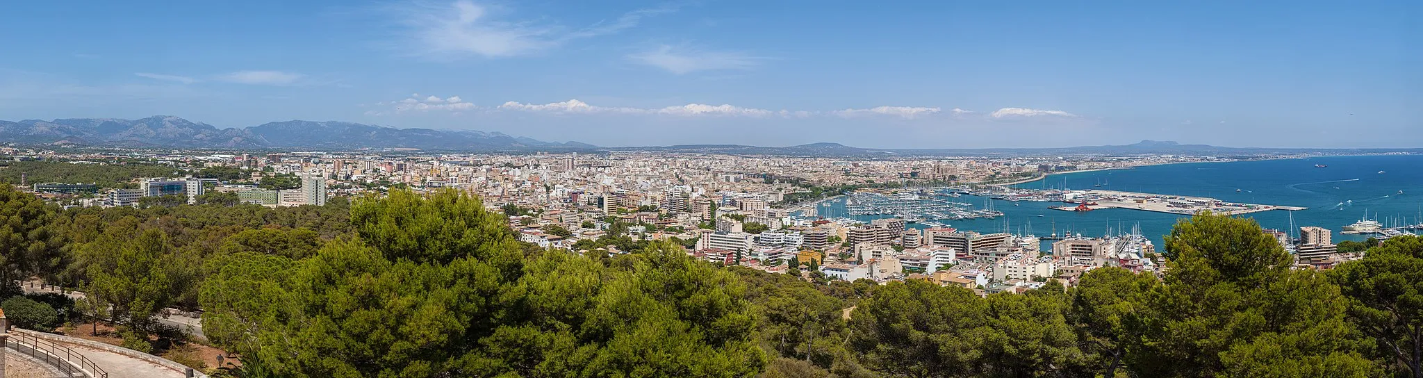 Photo showing: View from Castell de Bellver on Palma de Mallorca, Spain