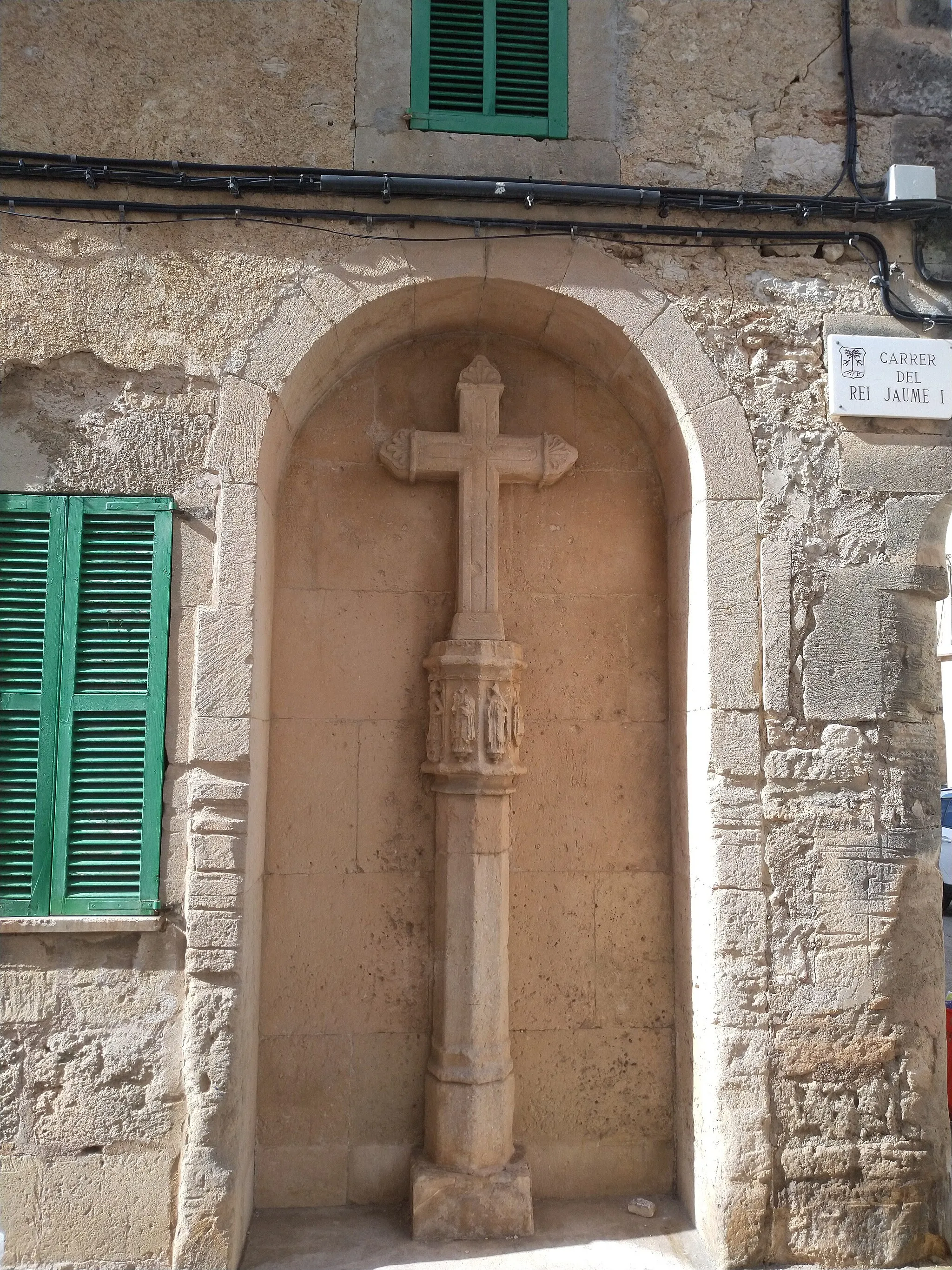 Photo showing: Creu des Molí d'en Coves (Porreres)