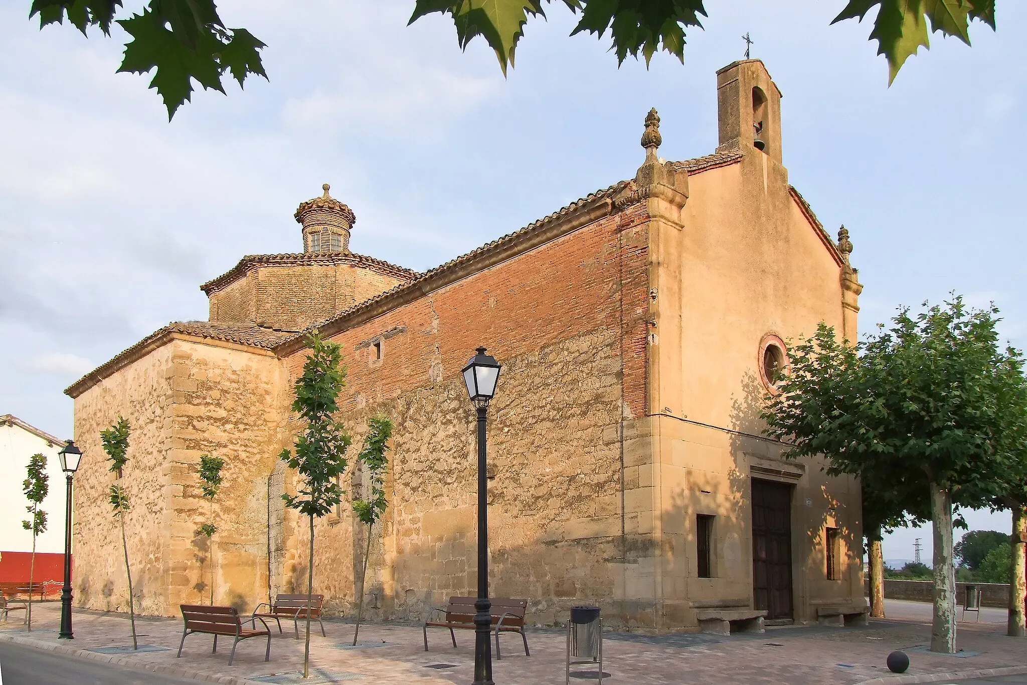 Photo showing: Ermita del Santo Cristo en la localidad de Fuenmayor, La Rioja - España